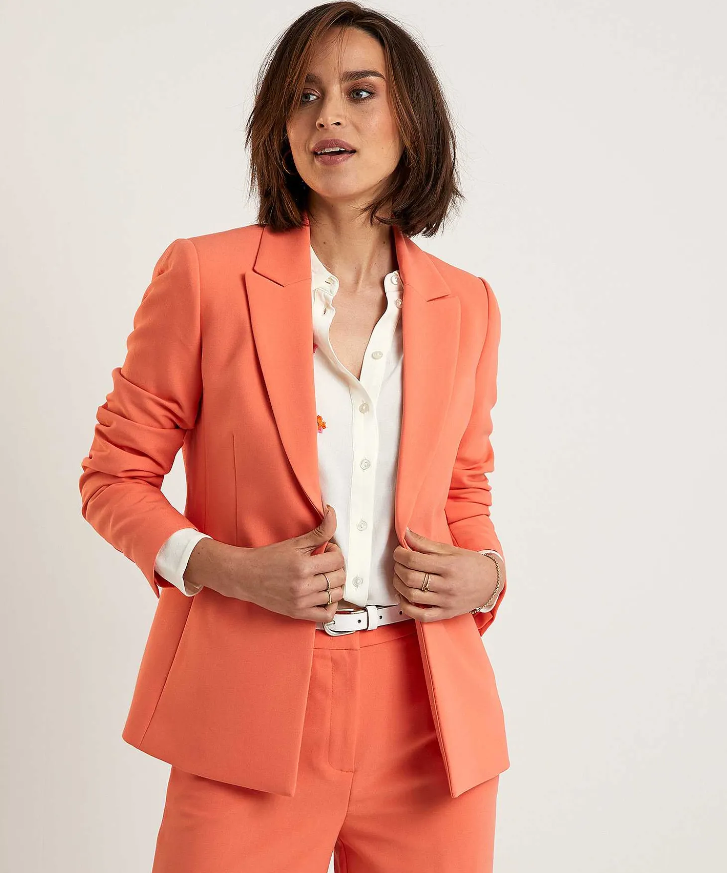 beaumont_blazer_bee_1.webp Beaumont Blazer Bee*BEAUMONT APPAREL Outlet