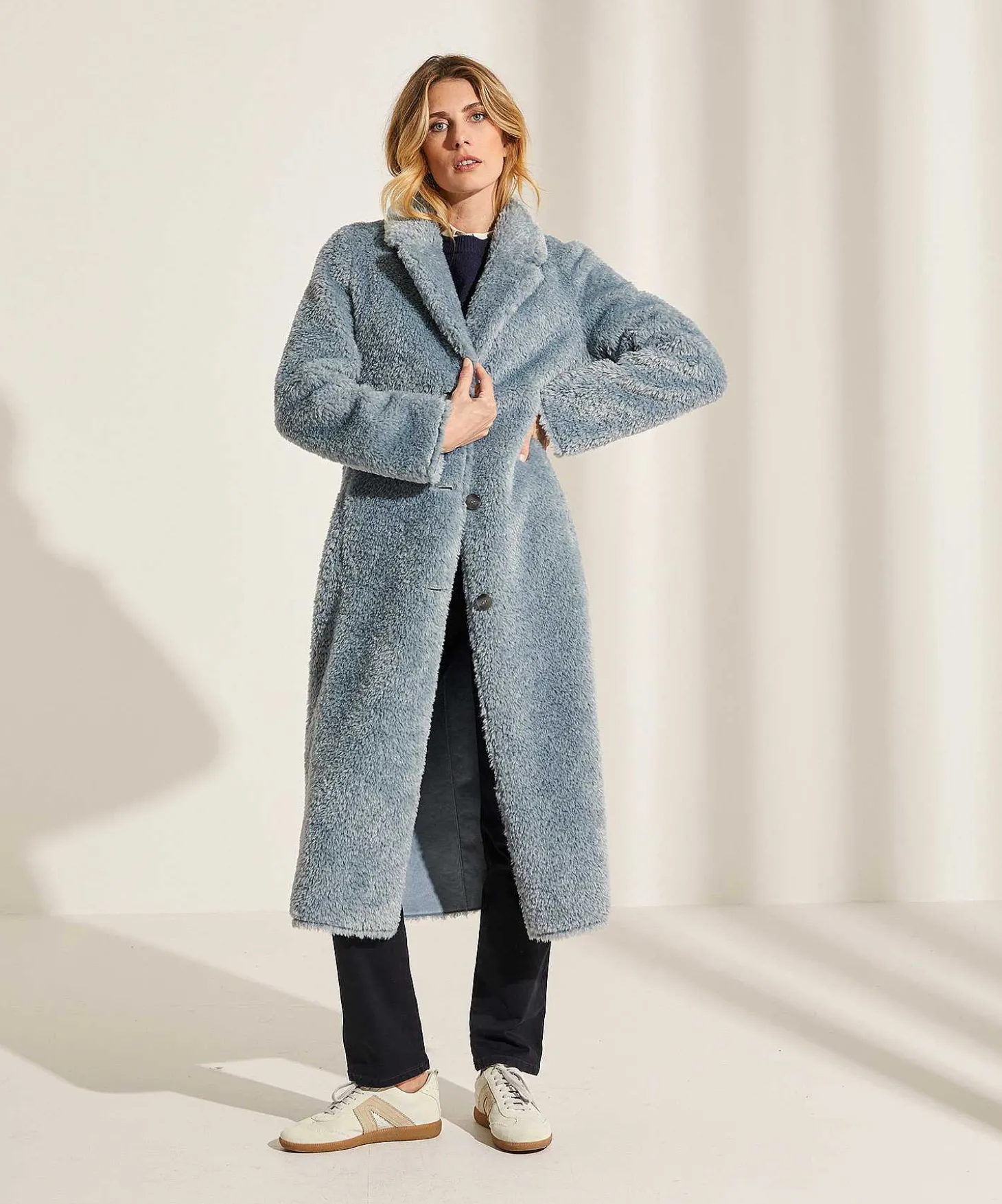 beaumont_reversible_fun_f_0.webp Reversible Fun Fur Jacket Lyla*Beaumont Sale