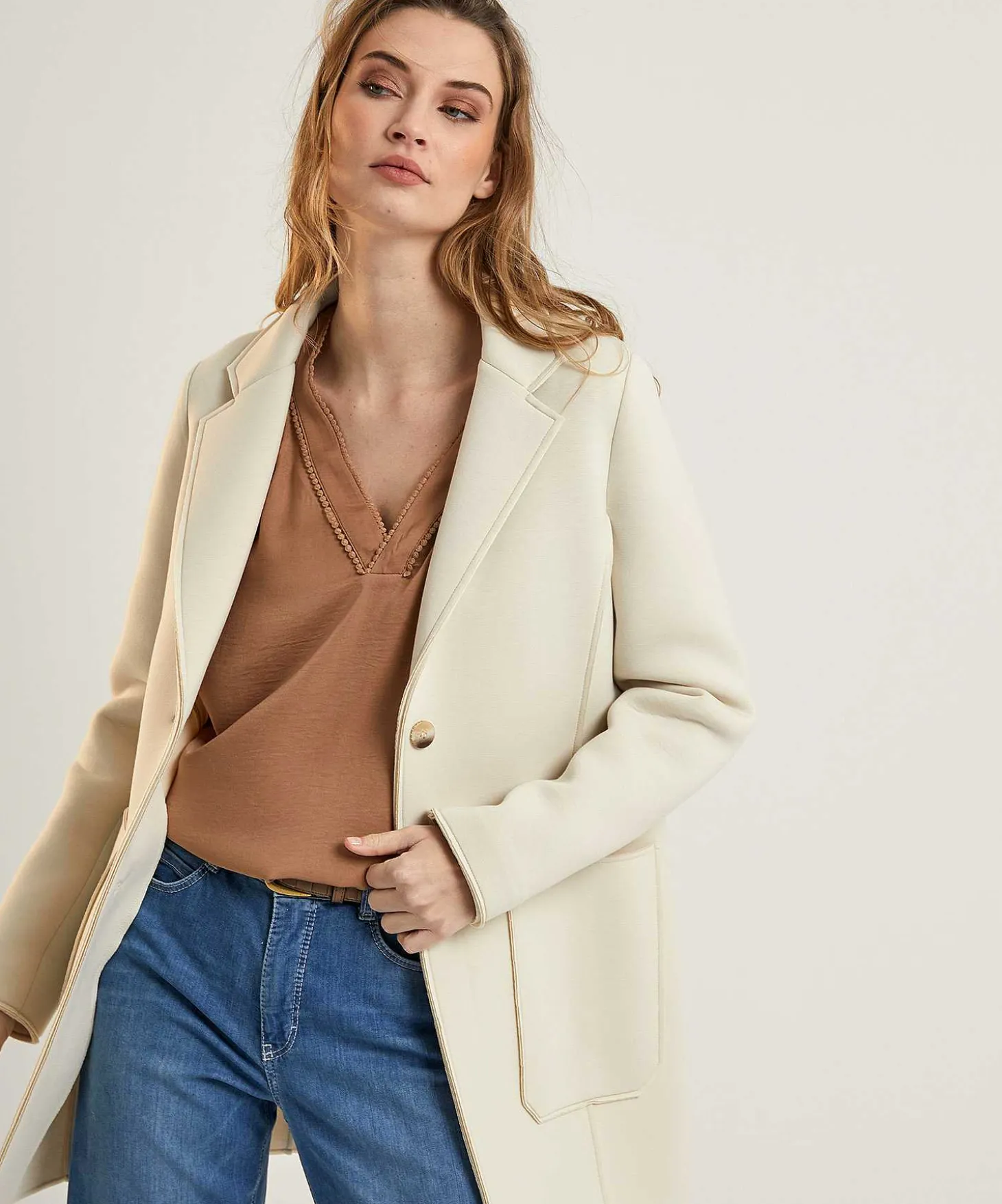 beaumont_scuba_blazer_jac_1-1.webp Scuba Blazer Jacket Gail*Beaumont Hot