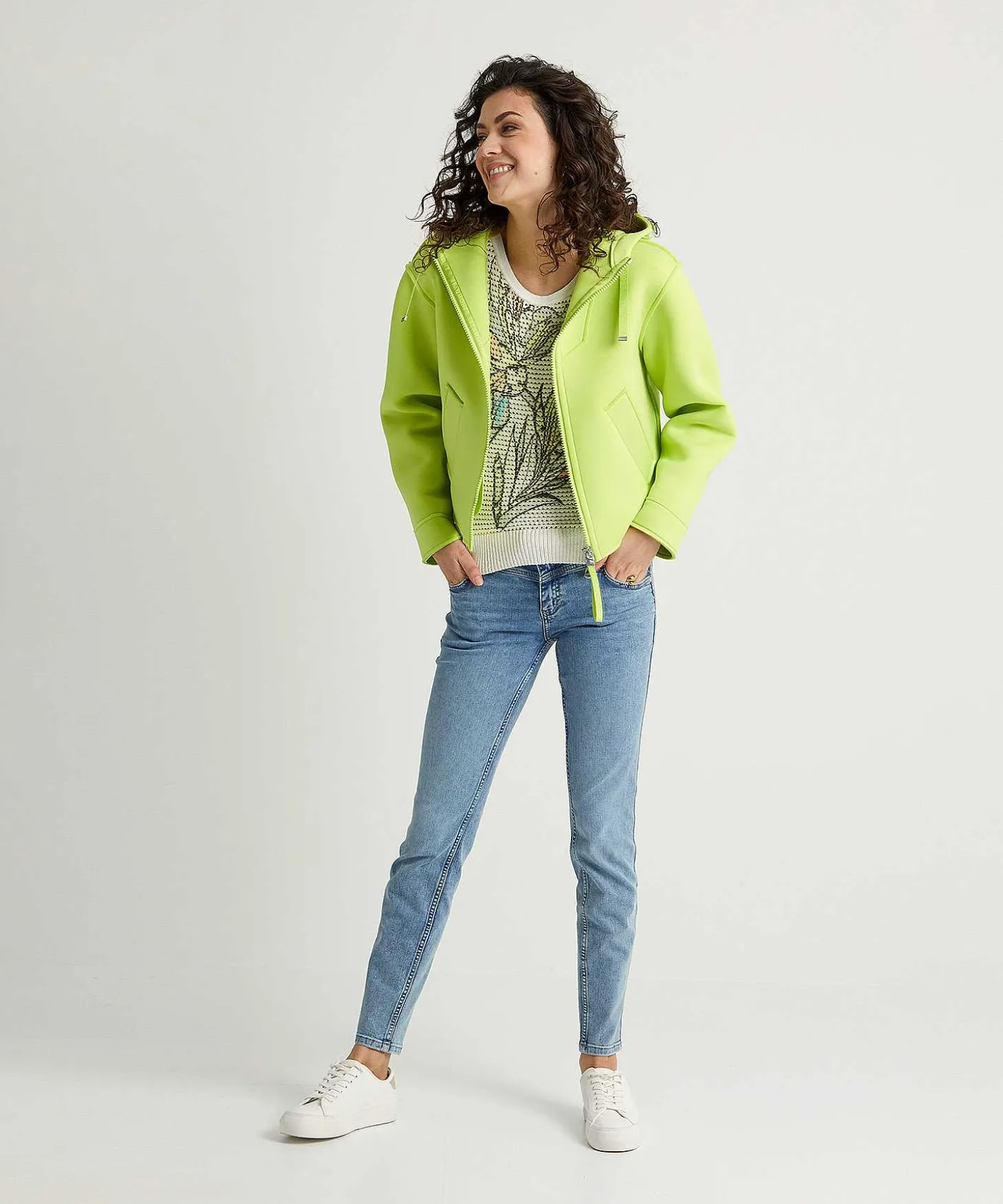 beaumont_short_scuba_jack_0-1.webp Short Scuba Jacket Elsa*Beaumont Flash Sale