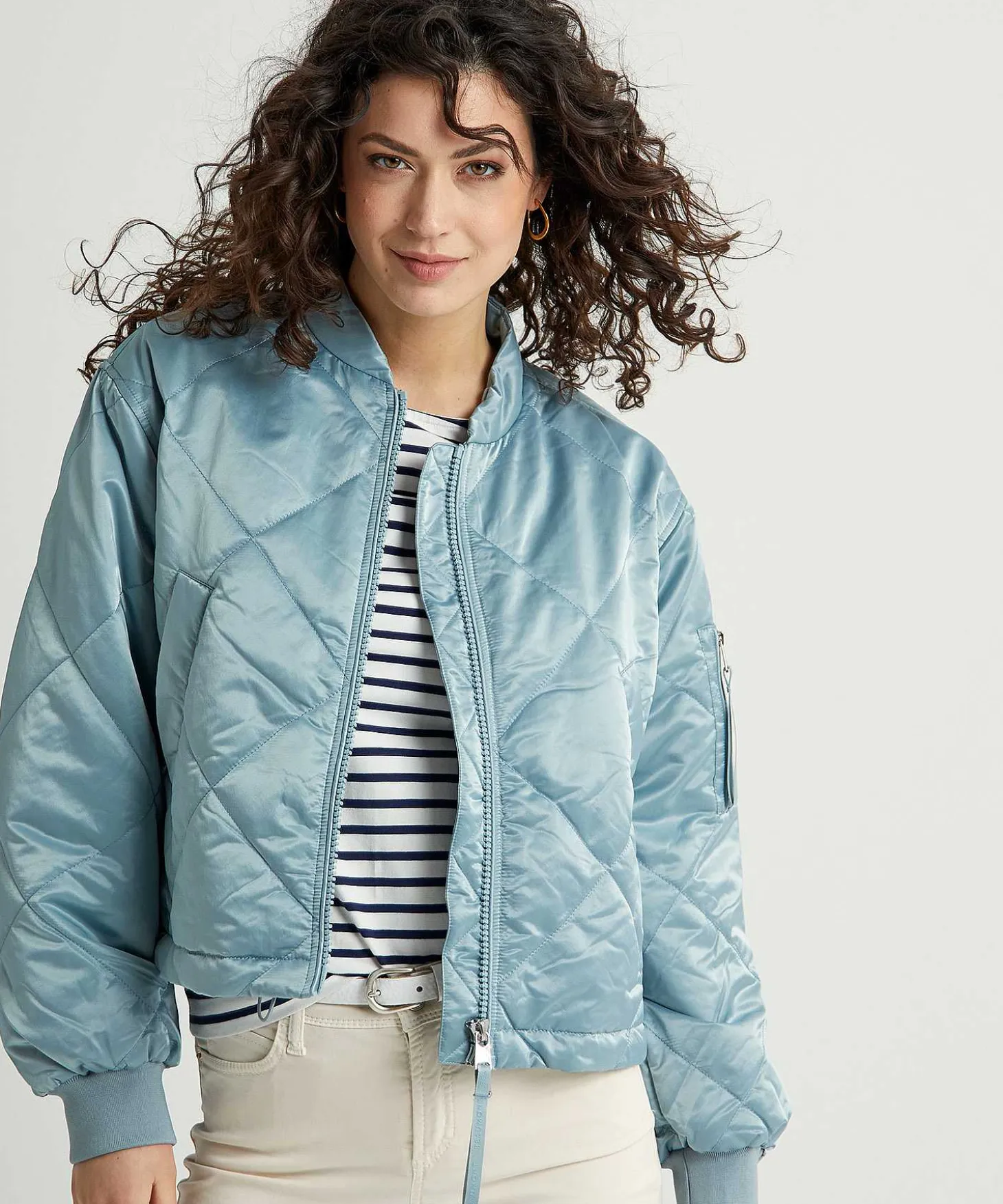 beaumont_silky_bomber_jac_2-1.webp Silky Bomber Jacket Padded*Beaumont Cheap