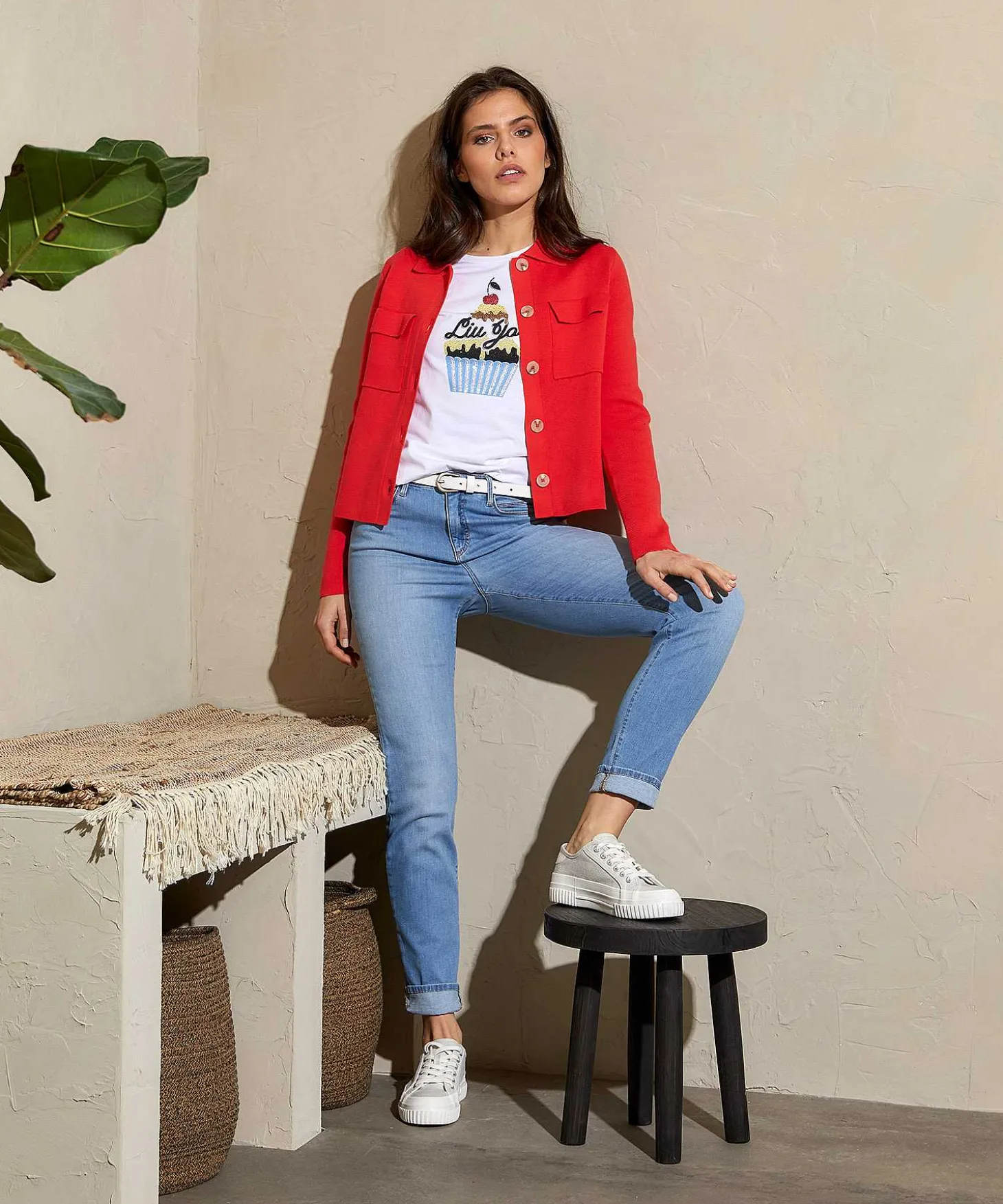 blazer_vest_short_puntak_0.webp Blazer Vest Short Puntaknit** Outlet