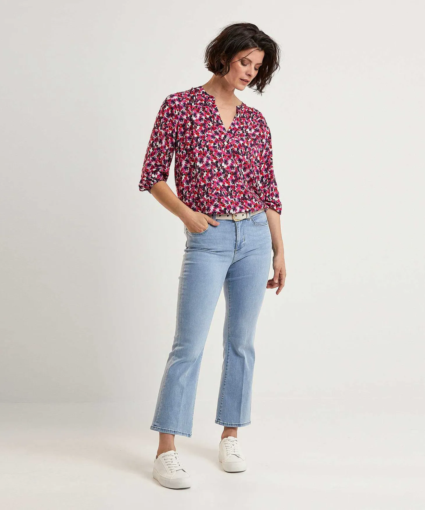 blouse_floral_print_2.webp Blouse Floral Print** Shop