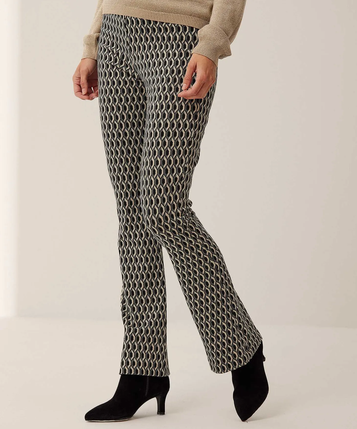 brax_bootcut_pants_retrop_2-1.webp Bootcut Pants Retroprint Malou*Brax Cheap