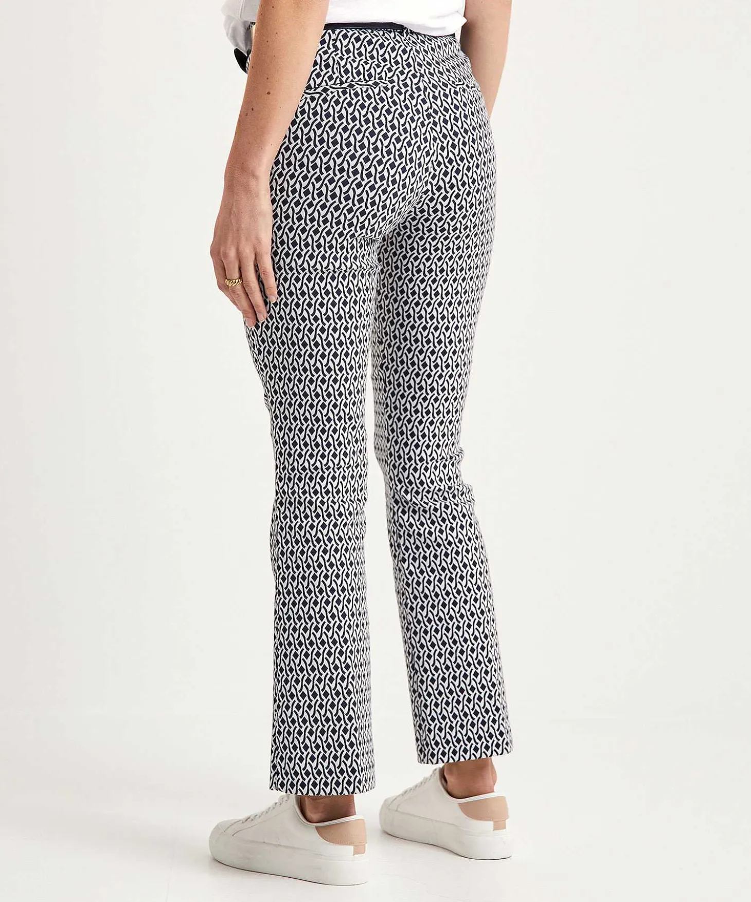 brax_kick_flare_pants_jac_0.webp Kick Flare Pants Jacquard Shakira*Brax Fashion