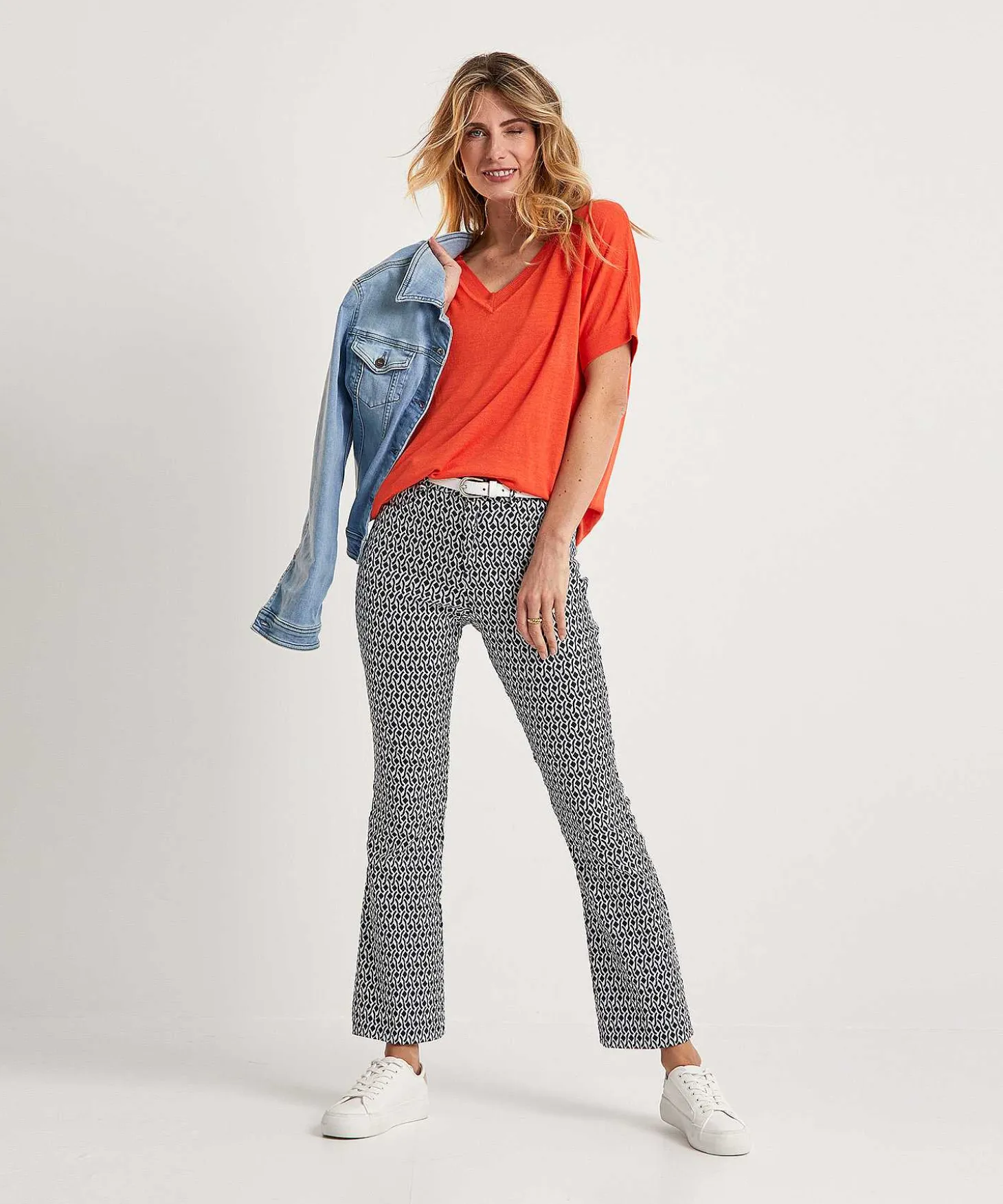 brax_kick_flare_pants_jac_2.webp Kick Flare Pants Jacquard Shakira*Brax Fashion