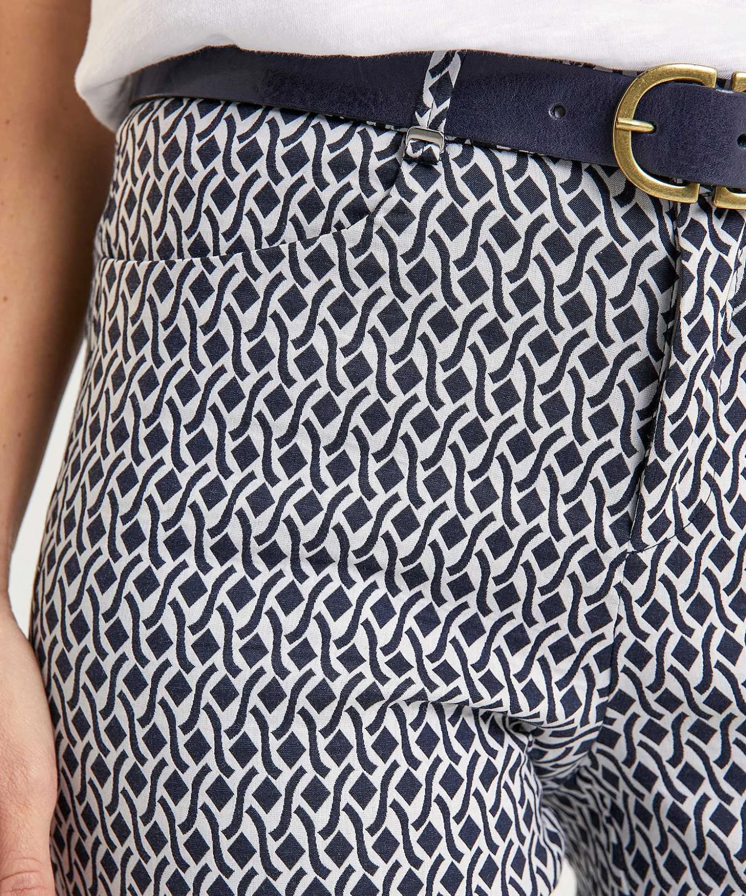 brax_kick_flare_pants_jac_3.webp Kick Flare Pants Jacquard Shakira*Brax Fashion