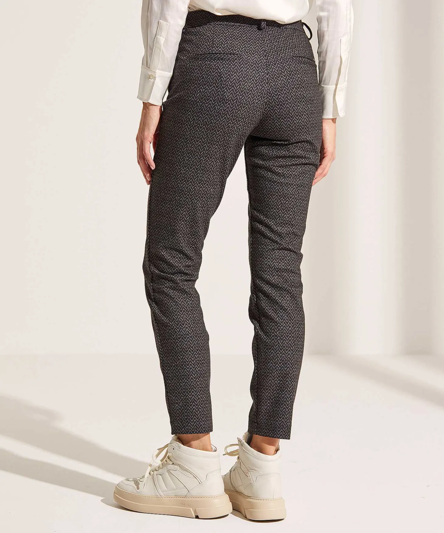 brax_pants_with_zigzag_pr_1.webp Pants With Zigzag Print Shakira*Brax Shop