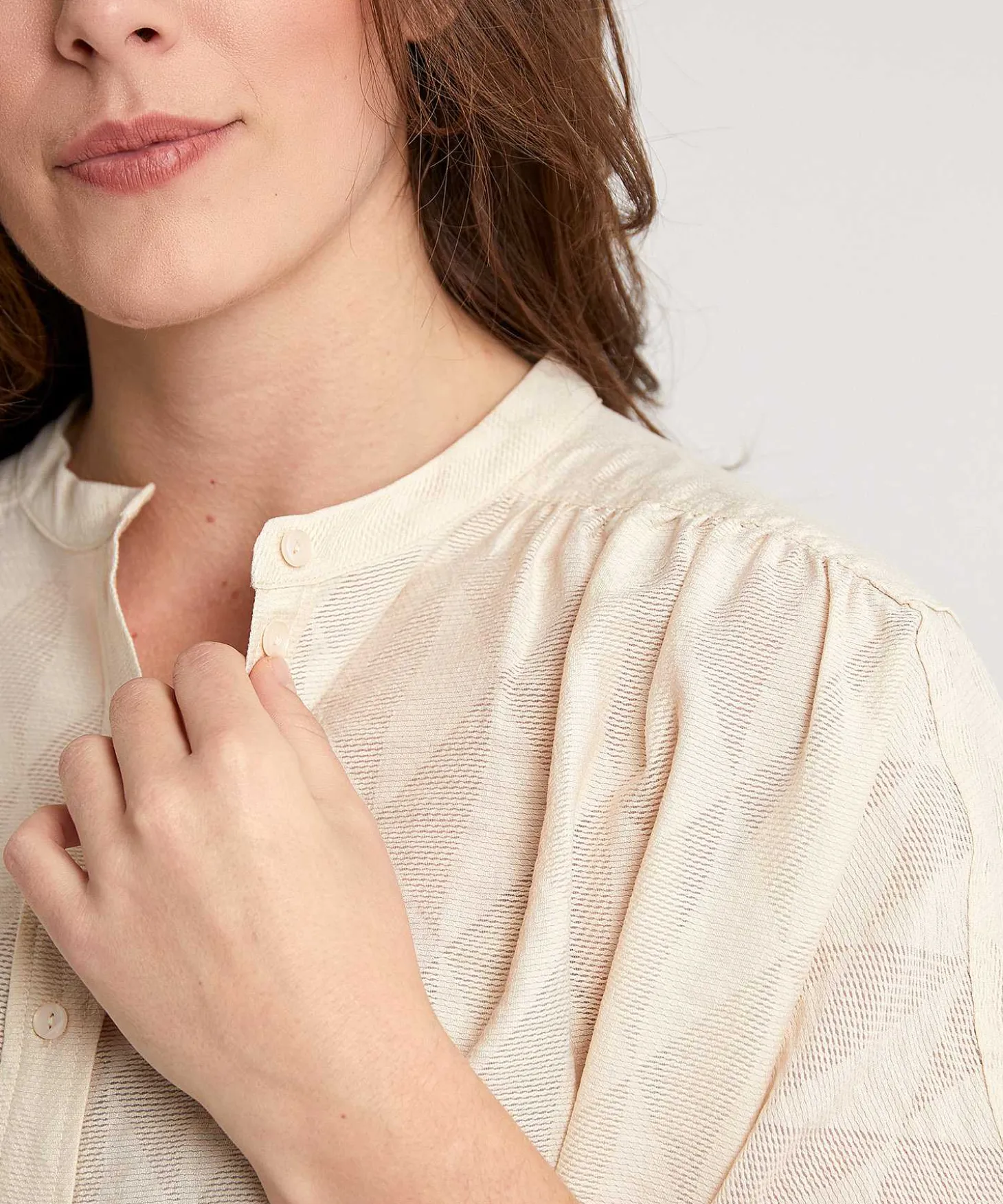 bybar_blouse_short_sleeve_3.webp Blouse Short Sleeve Axel Geo*By-Bar Store