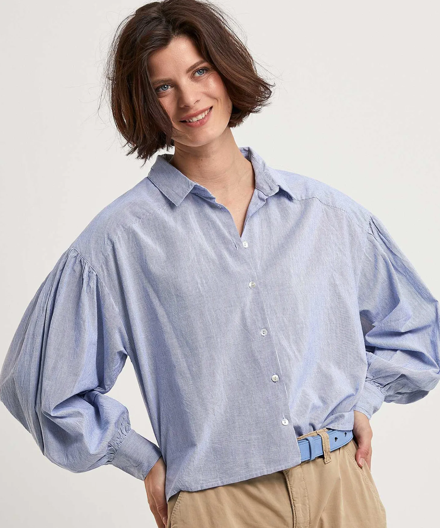 bybar_oversized_short_blo_2.webp Oversized Short Blouse Pinstripe Sarah*By-Bar Best Sale