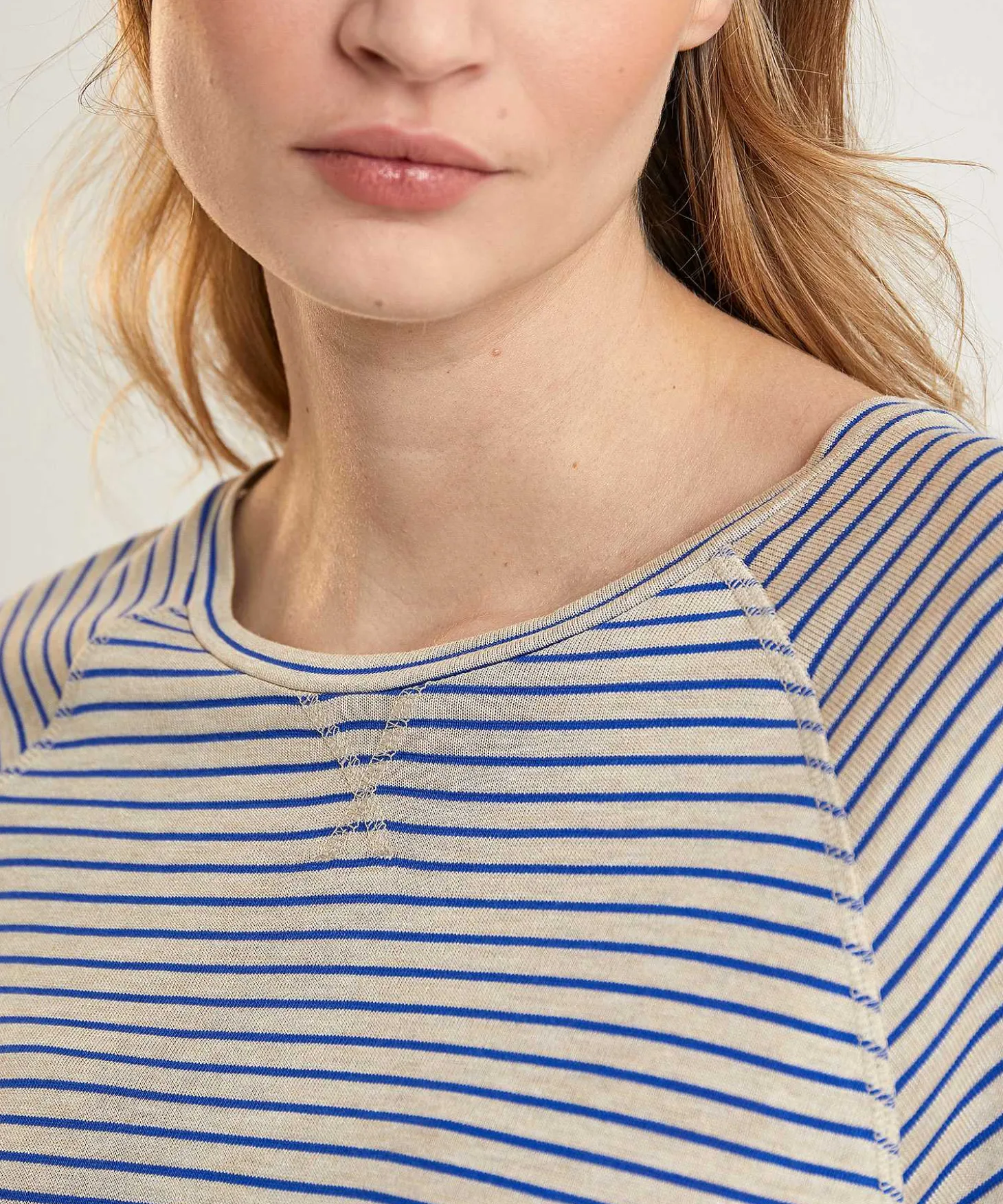 bybar_shirt_with_neva_str_2.webp Shirt With Neva Stripe*By-Bar Best