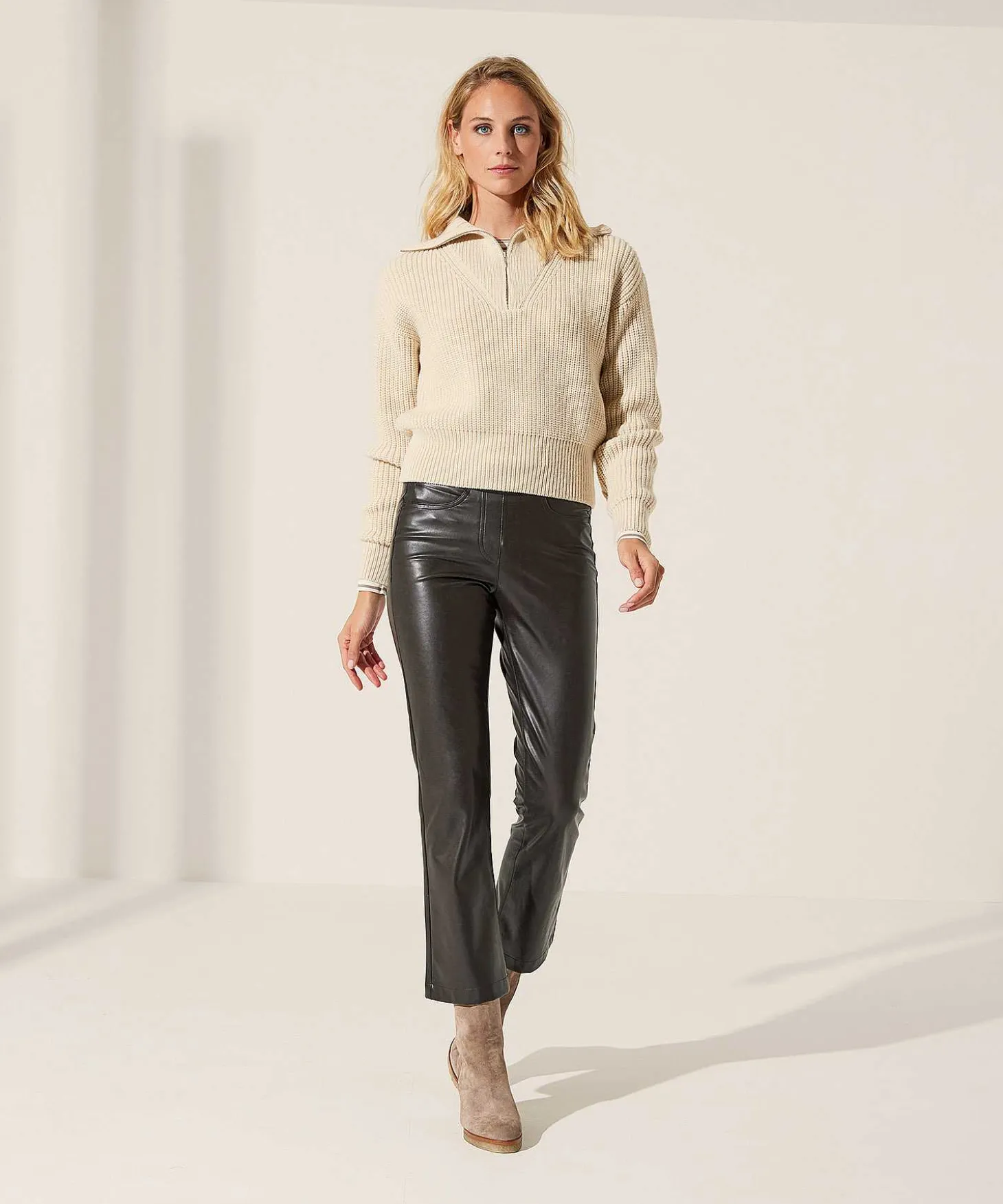 cambio_easy_kick_pants_ve_2.webp Easy Kick Pants Vegan Leather Felice*Cambio Shop