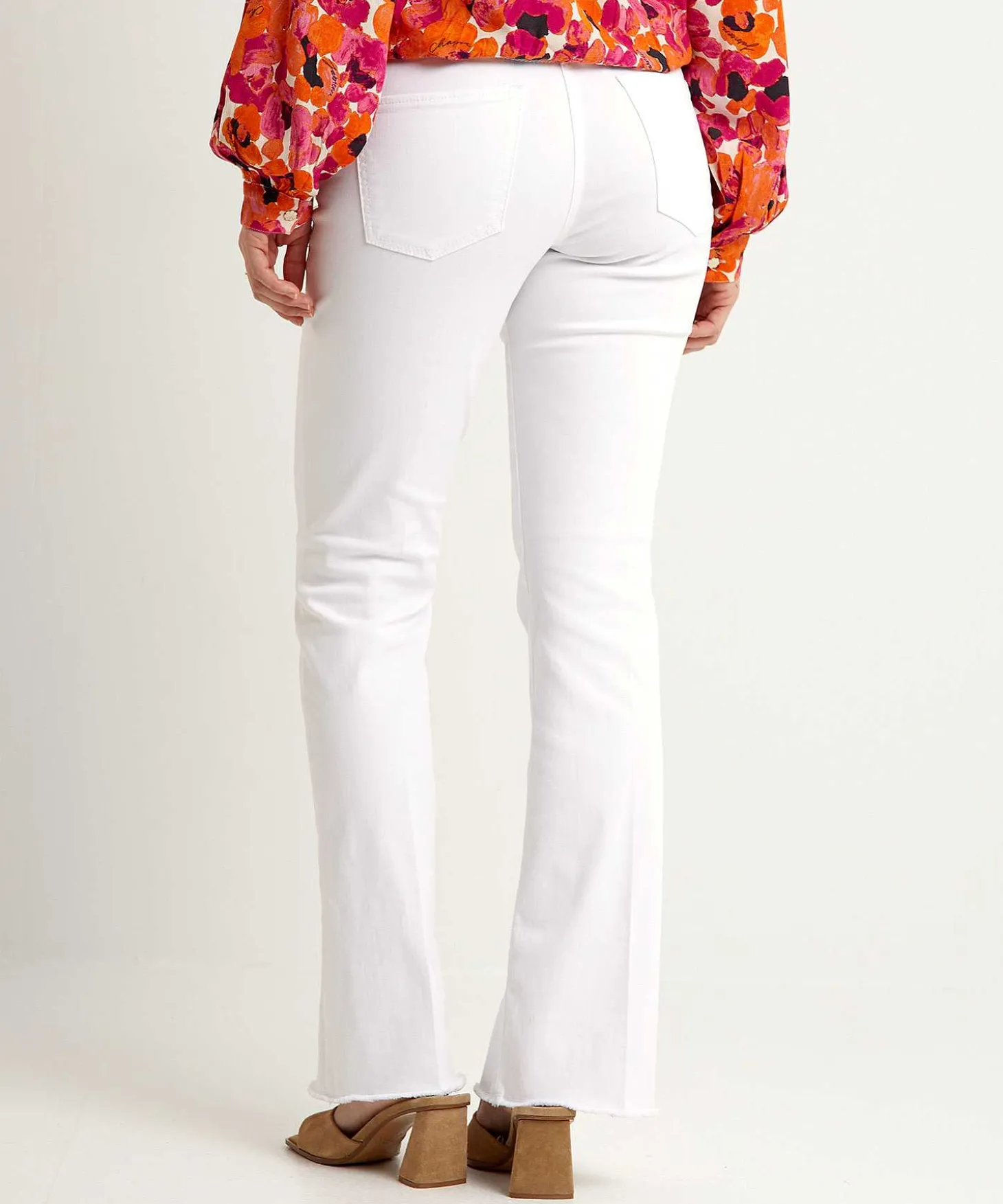 cambio_flared_jeans_paris_0.webp Flared Jeans Paris*Cambio Hot