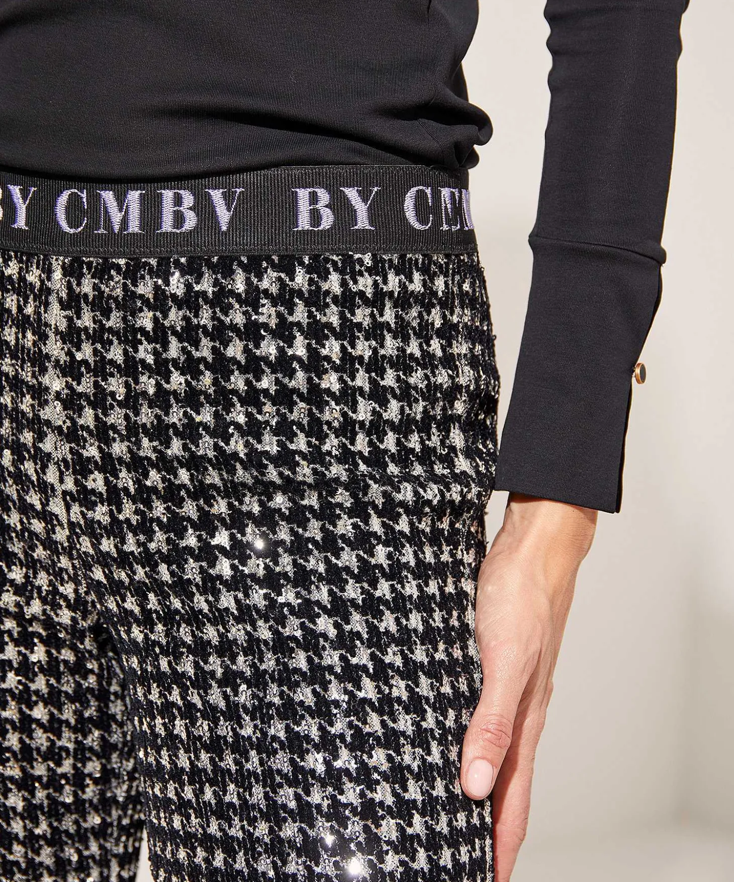 cambio_flared_pants_piedd_3.webp Flared Pants Pied-De-Poule Sequins Francis*Cambio Flash Sale