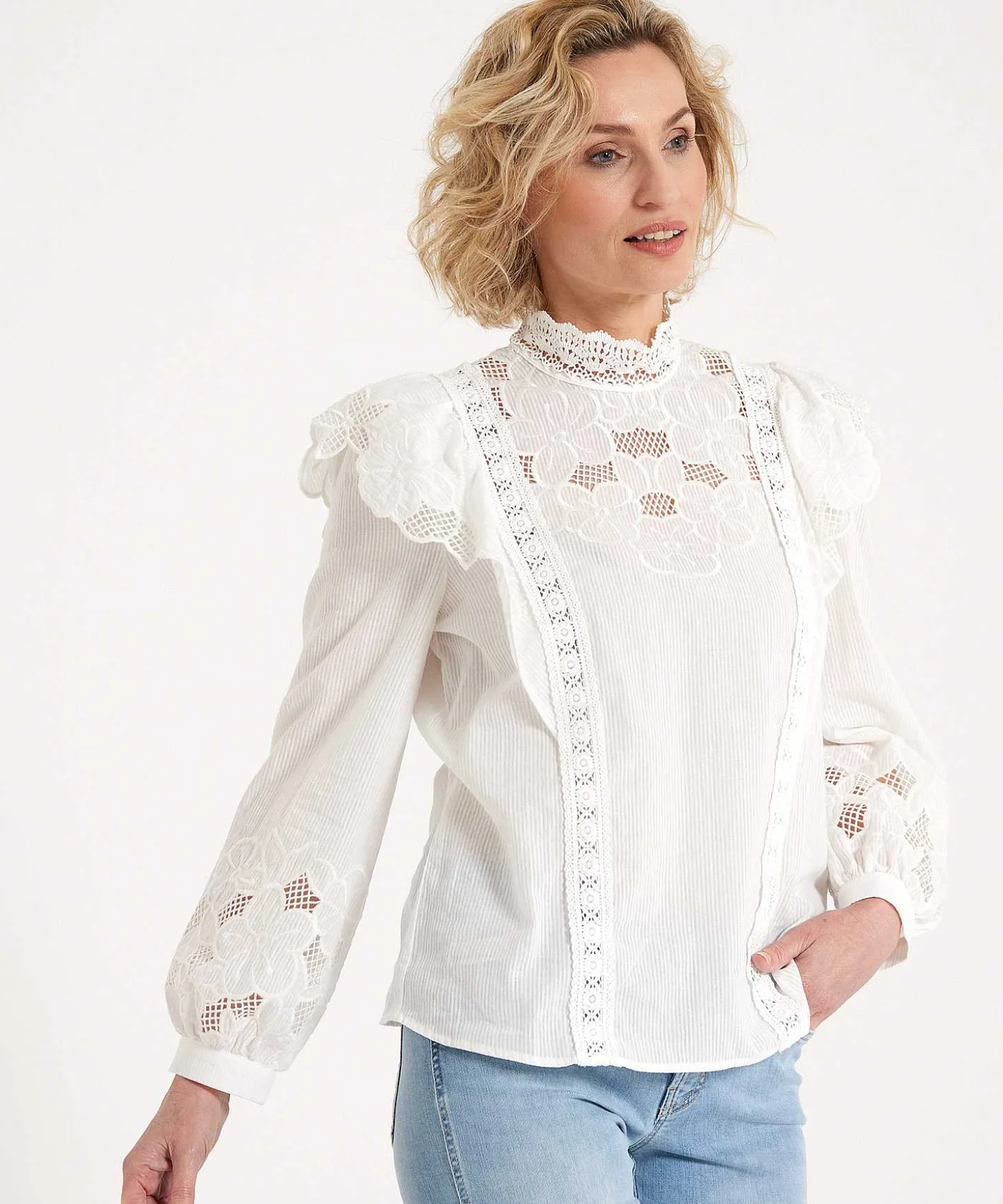 caroline_biss_blouse_brod_2.webp Blouse Broderie*Caroline Biss Fashion
