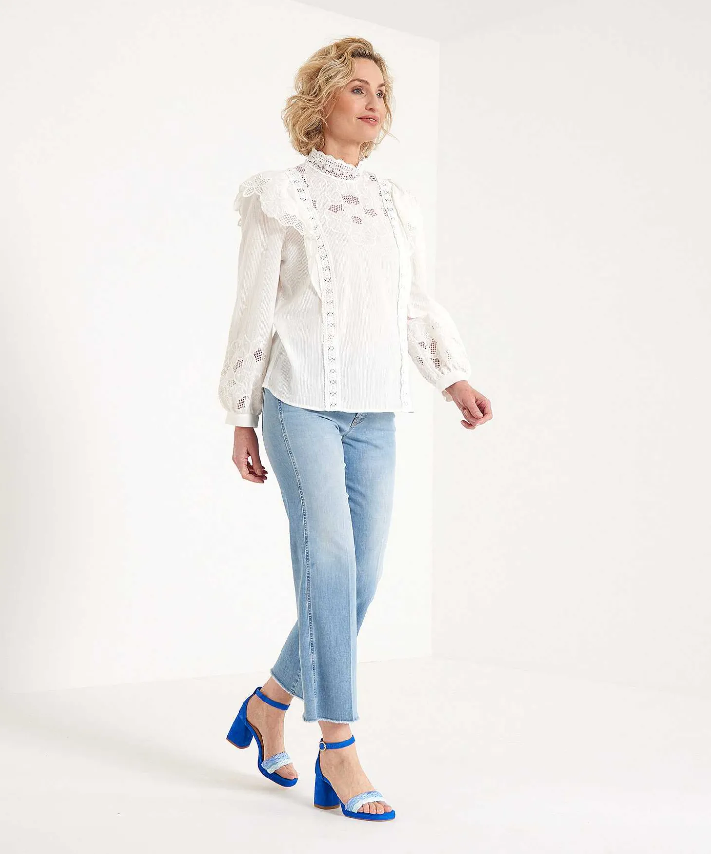 caroline_biss_blouse_brod_3.webp Blouse Broderie*Caroline Biss Fashion