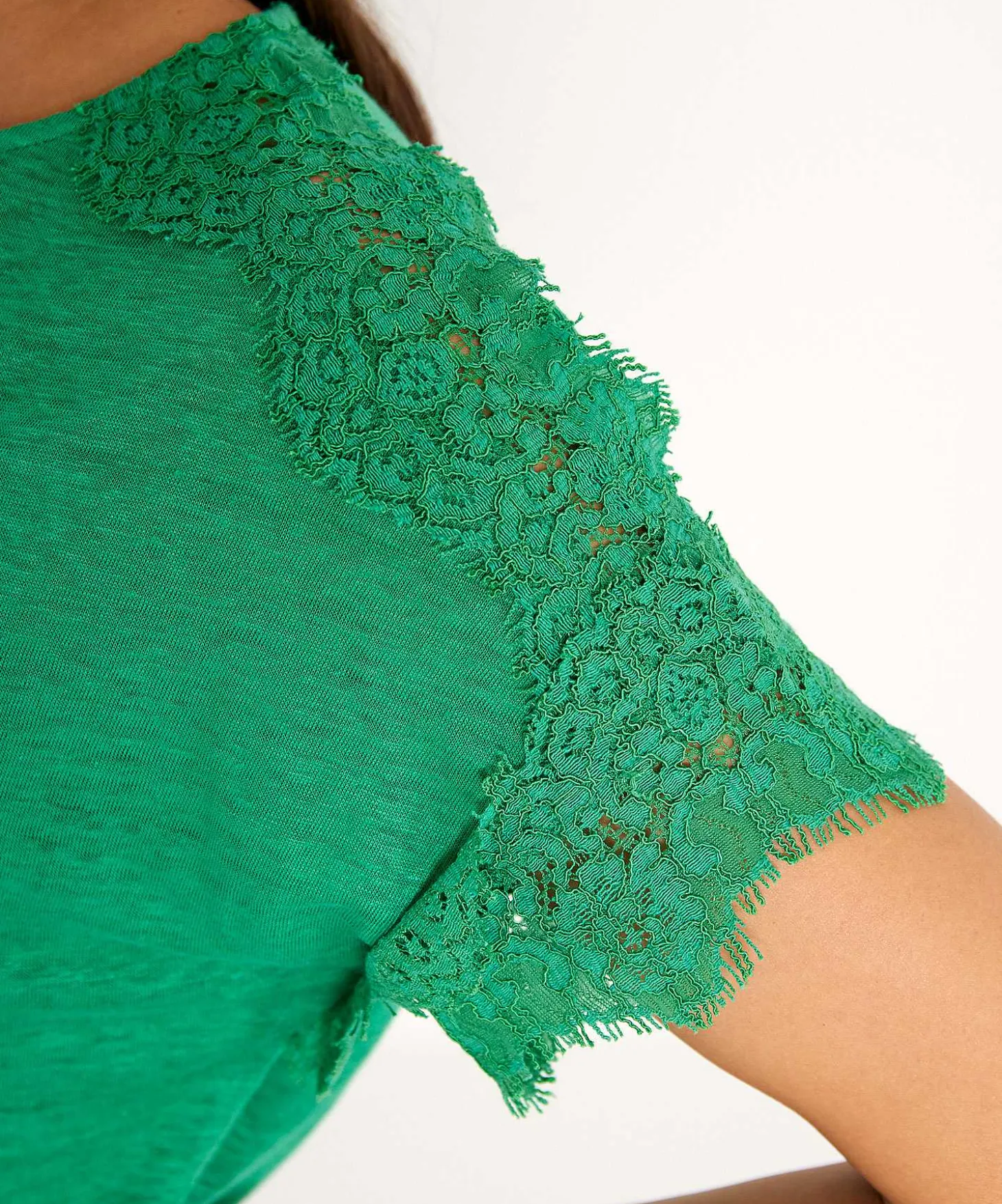 emotions_linen_shirt_lace_2-1.webp Linen Shirt Lace Shoulders*Emotions Flash Sale