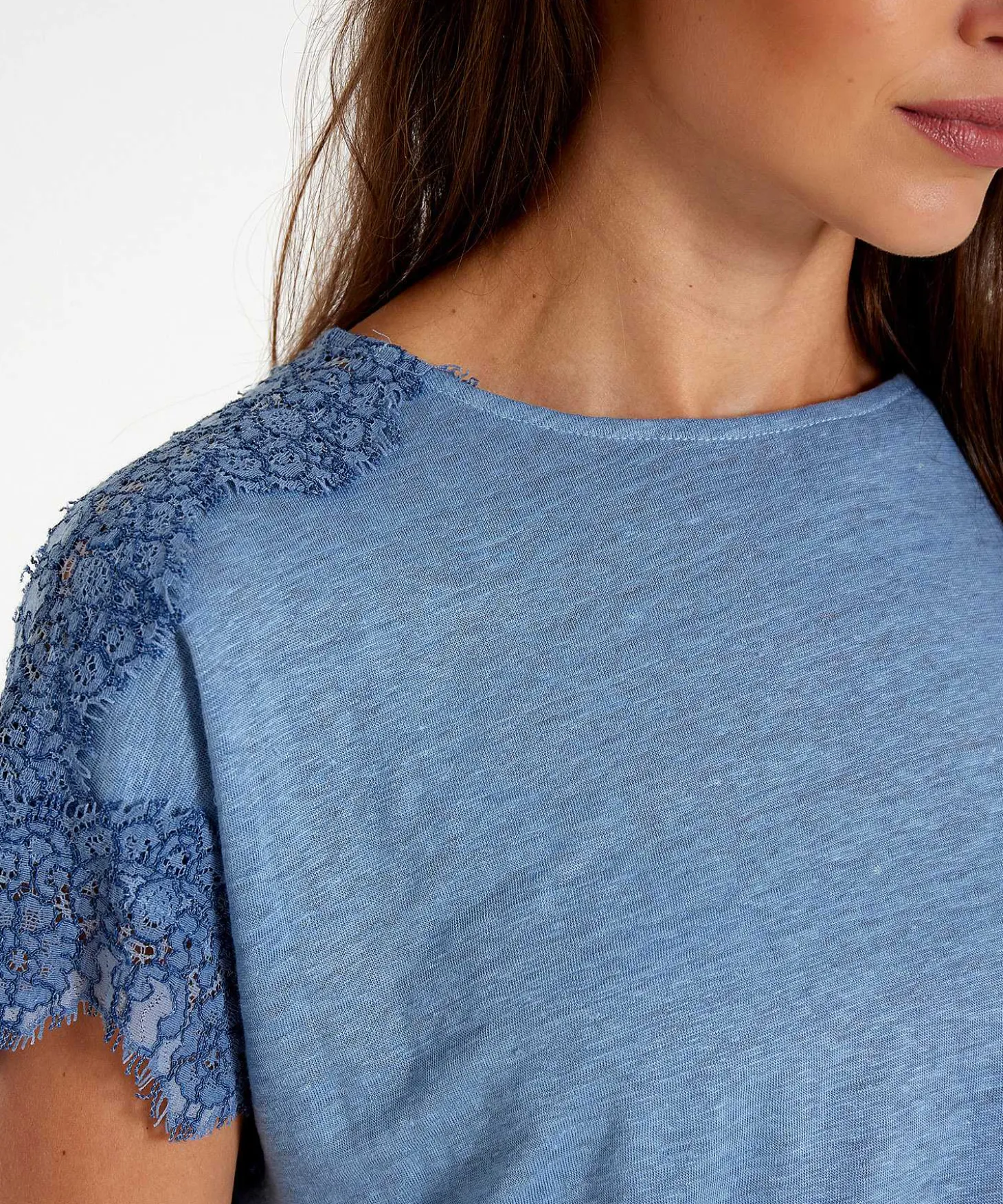 emotions_linen_shirt_lace_3.webp Linen Shirt Lace Shoulders*Emotions Sale