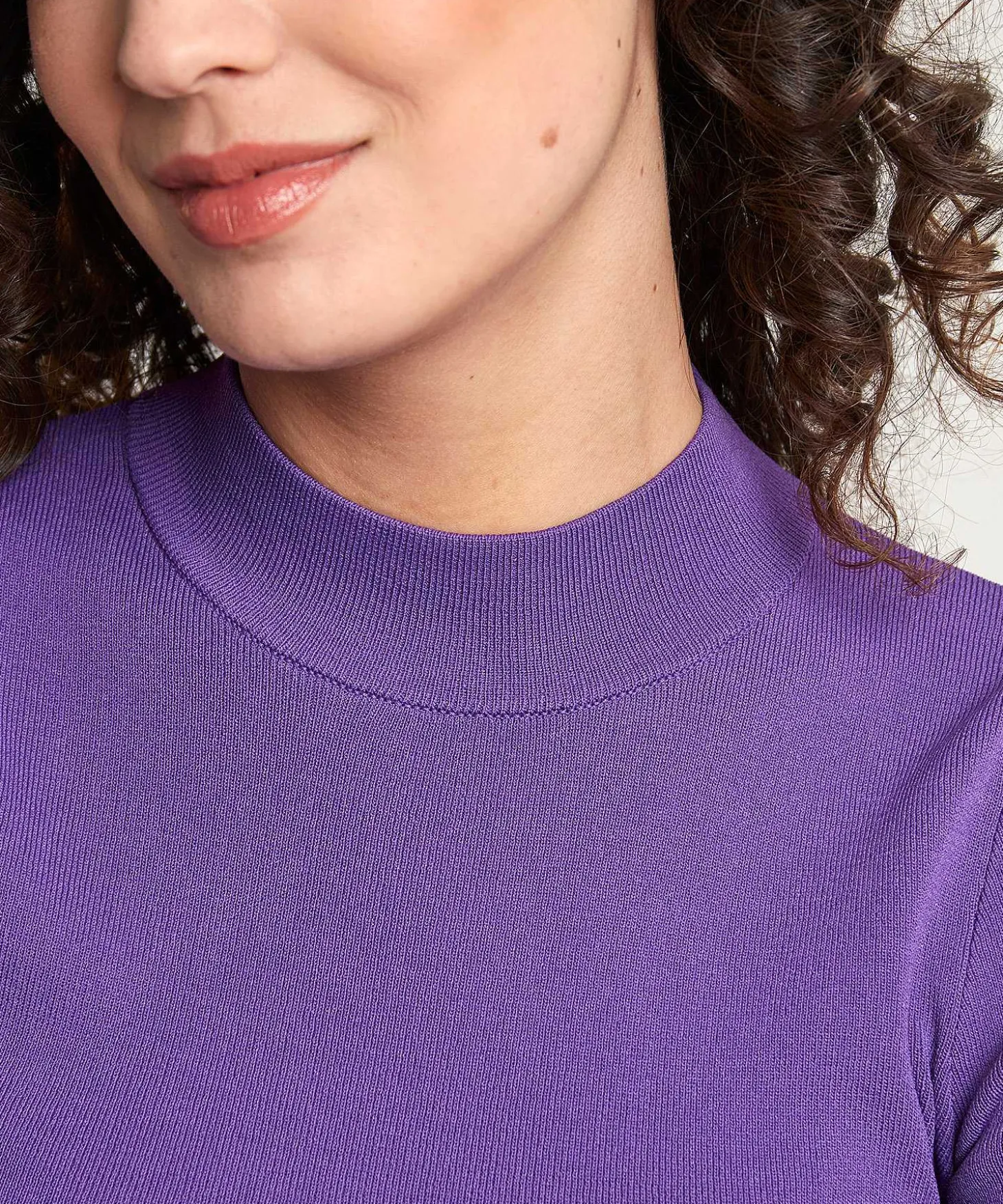 emotions_top_with_col_cre_3-2.webp Top With Col Crepe*Emotions New
