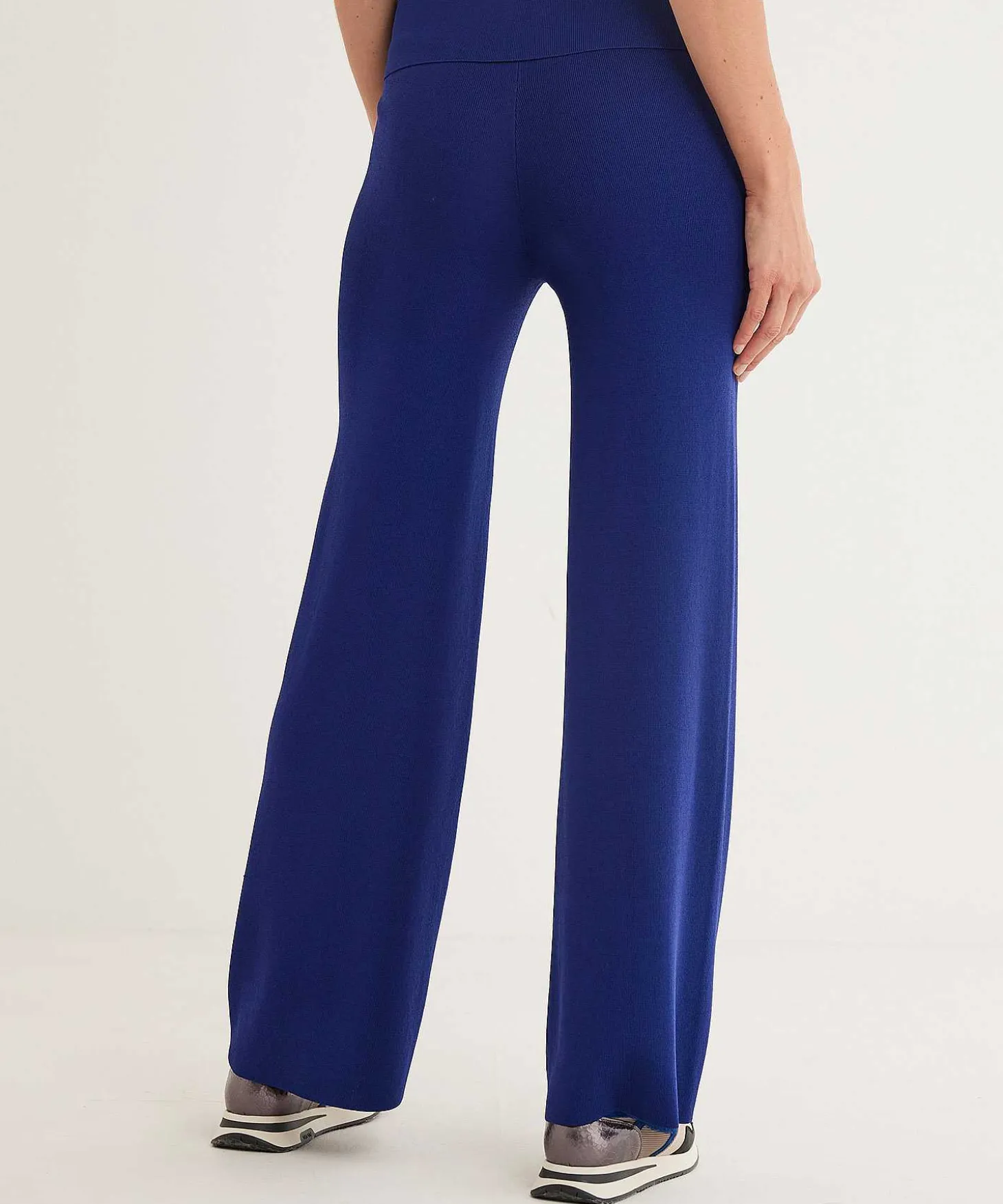 emotions_wide_leg_trouser_1-2.webp Wide Leg Trousers Crepe*Emotions New