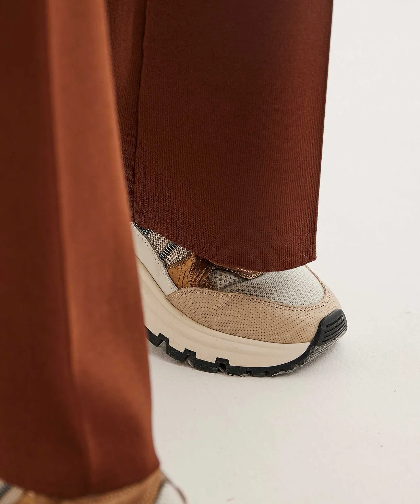 emotions_wide_leg_trouser_2.webp Wide Leg Trousers Crepe*Emotions Clearance