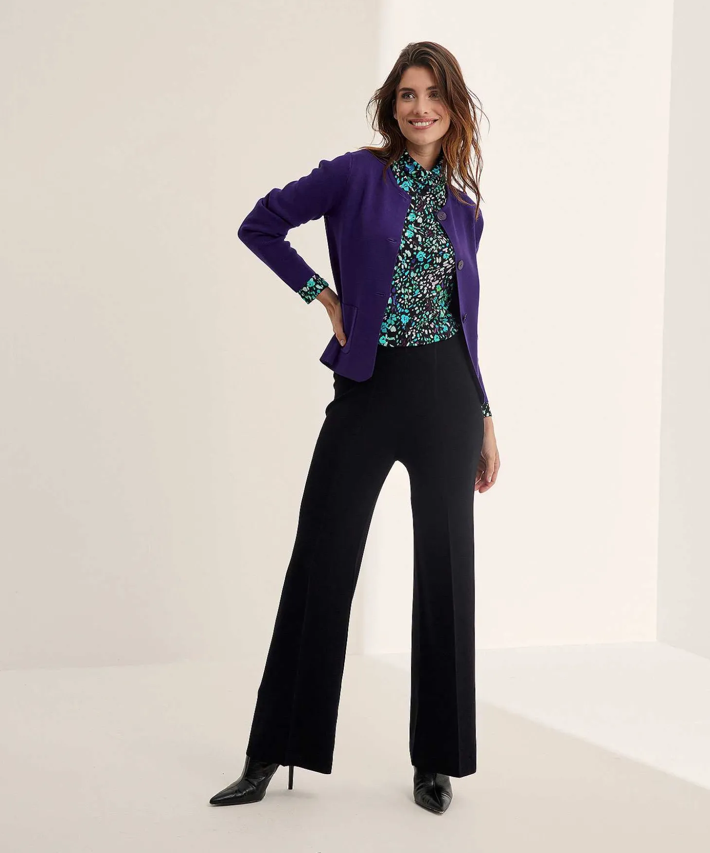 emotions_wide_leg_trouser_3-1.webp Wide Leg Trousers Crepe*Emotions Shop