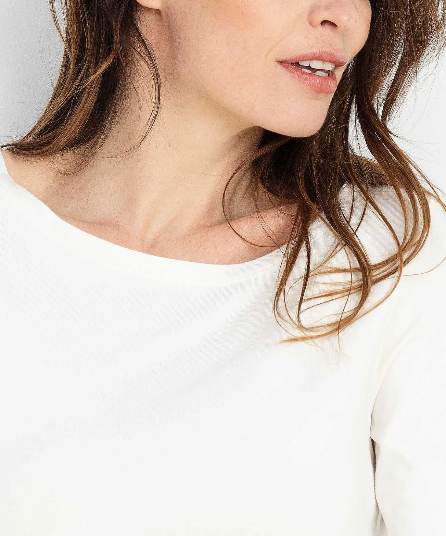essentials_shirt_long_sl_1-8.webp Essentials Shirt Long Sleeve** Fashion