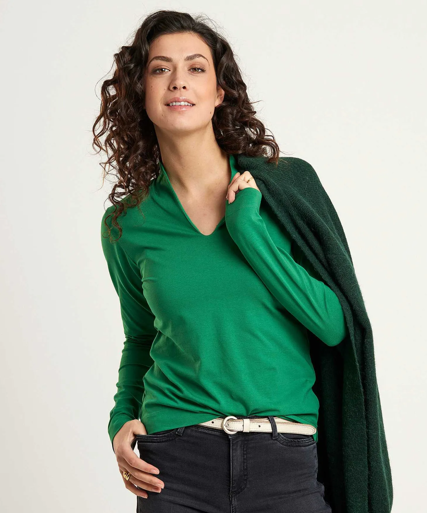 essentials_tulip_shirt_l_0-5.webp Essentials Tulip Shirt Long Sleeve** Shop
