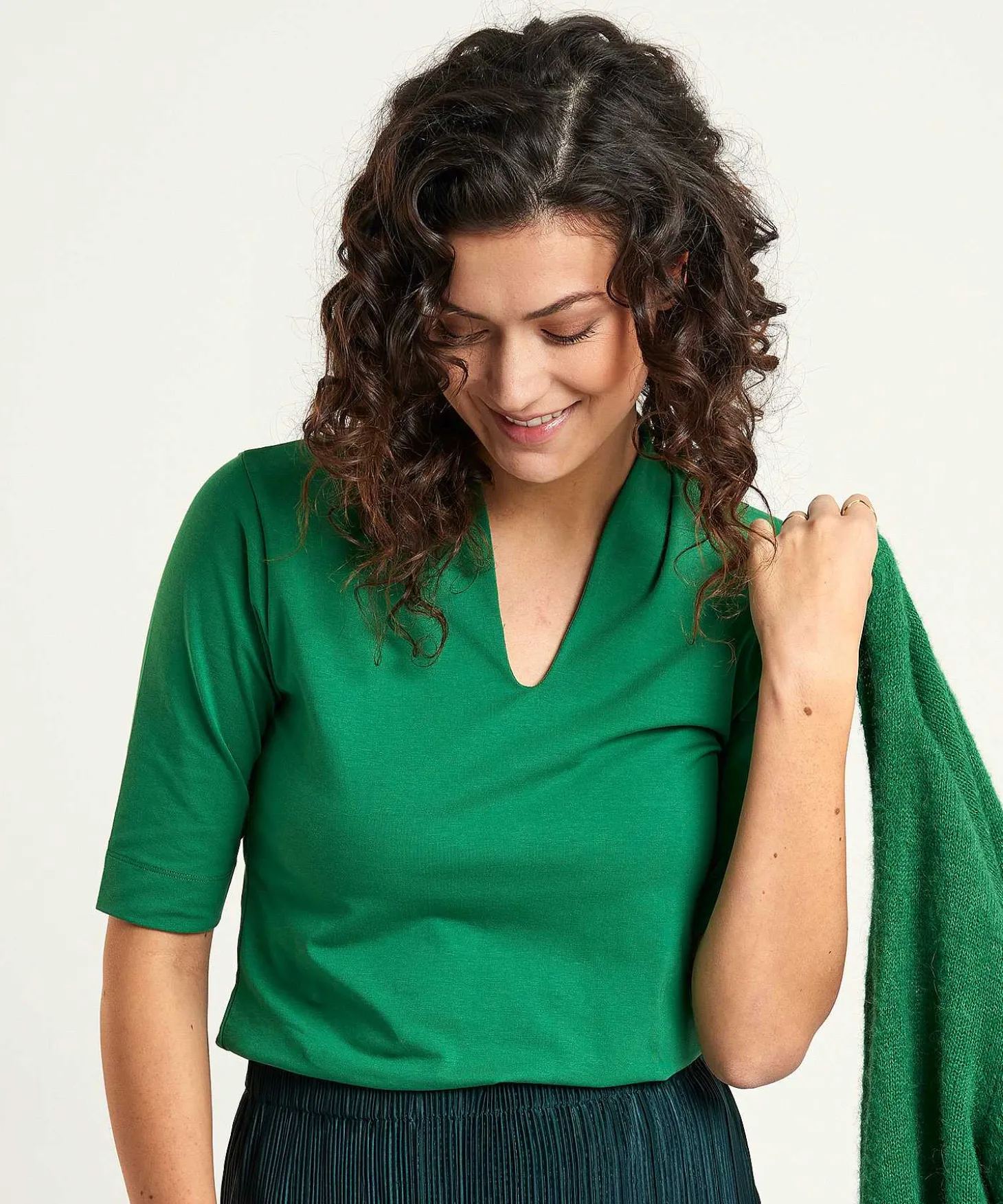 essentials_tulip_shirt_s_3-5.webp Essentials Tulip Shirt Short Sleeve** Online