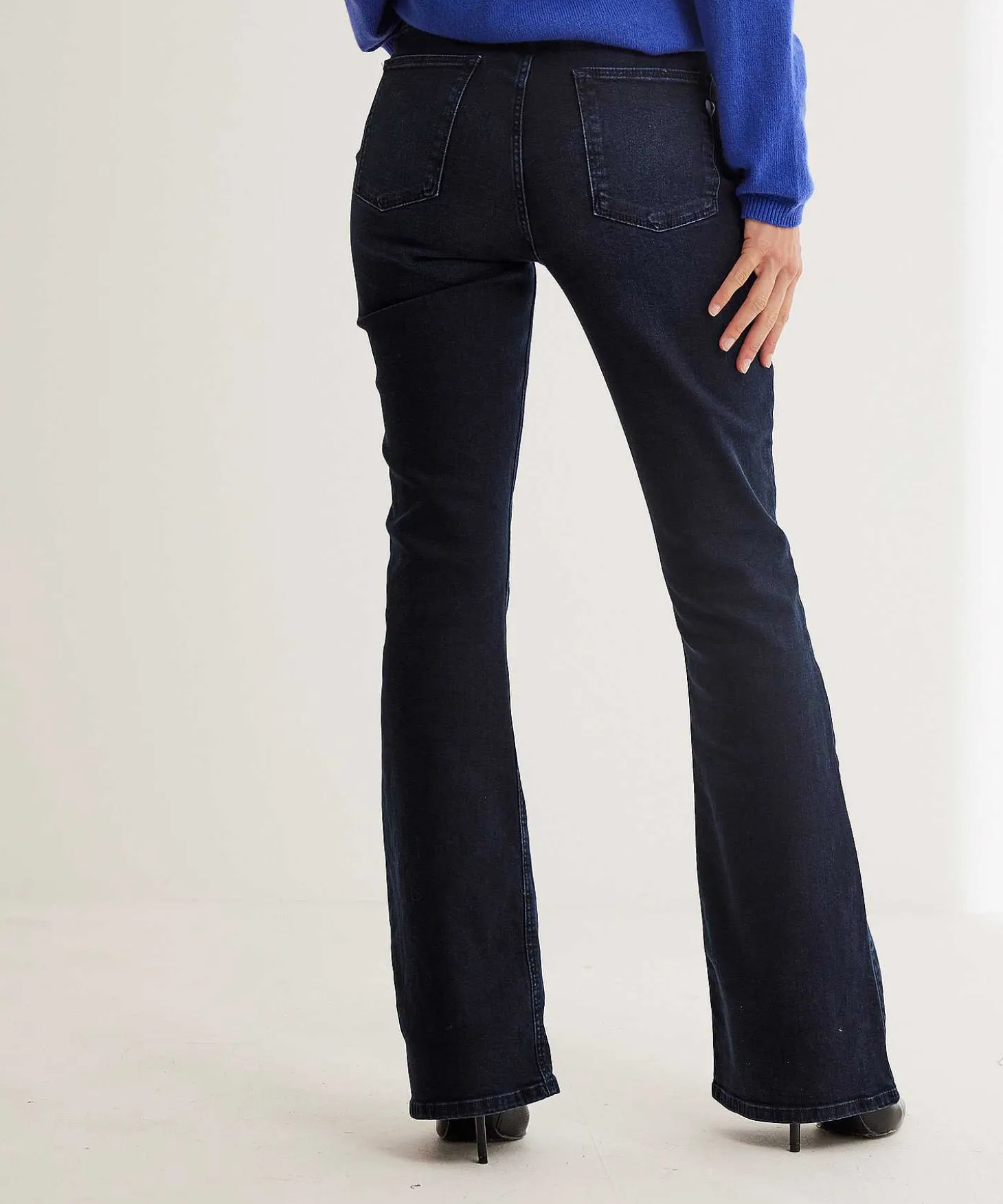 fabienne_chapot_flared_je_2-1.webp Flared Jeans Eva*Fabienne Chapot Flash Sale