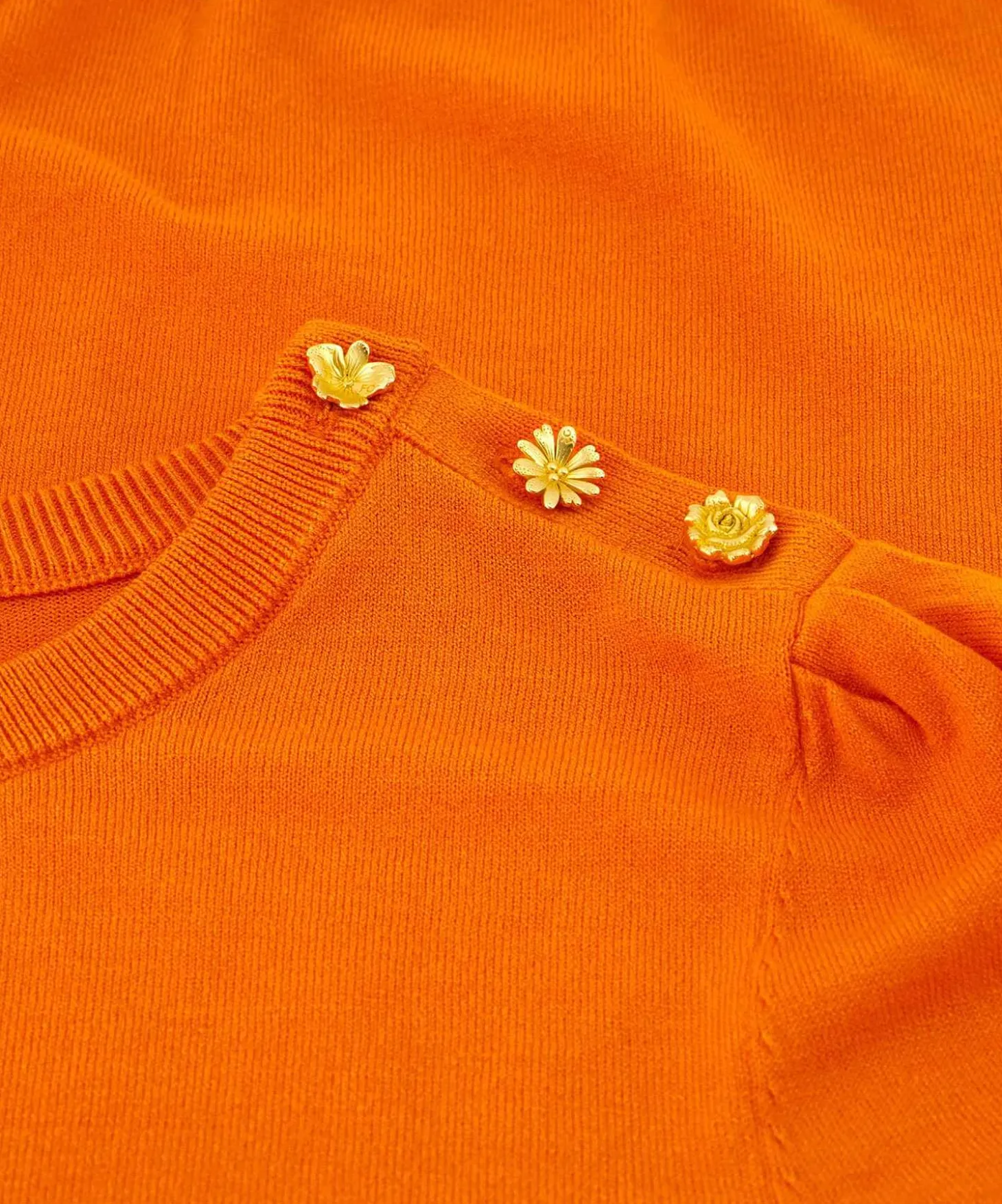 fabienne_chapot_sweater_b_1-1.webp Sweater Button Detail Jolly*Fabienne Chapot Online