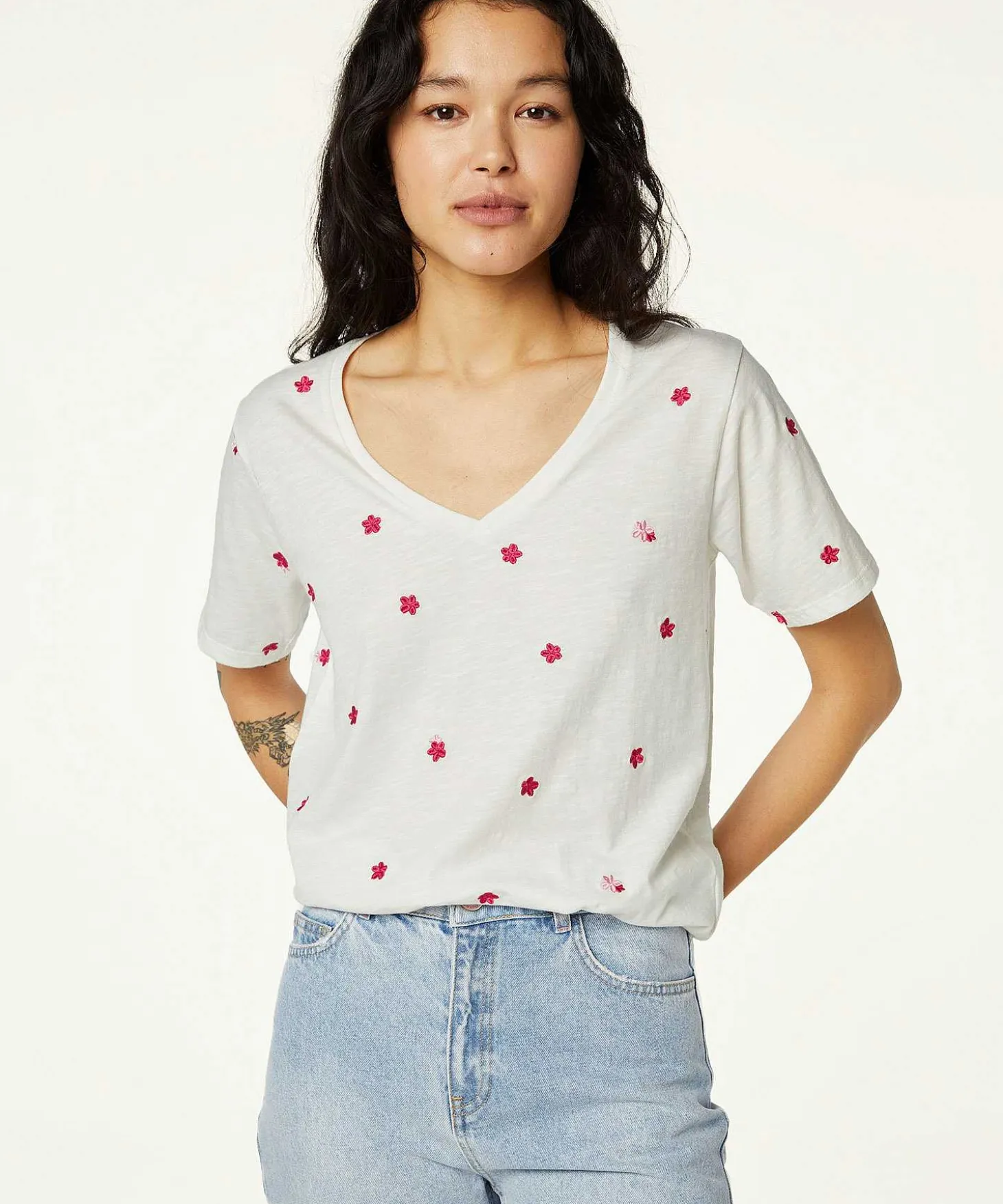fabienne_chapot_tshirt_fl_0-1.webp T-Shirt Floral Embroidery Phill*Fabienne Chapot Shop