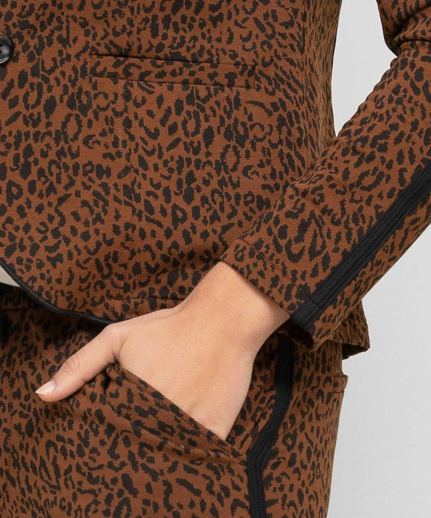 giulia_e_tu_blazer_animal_3.webp Blazer Animal Print*GIULIA E TU Cheap