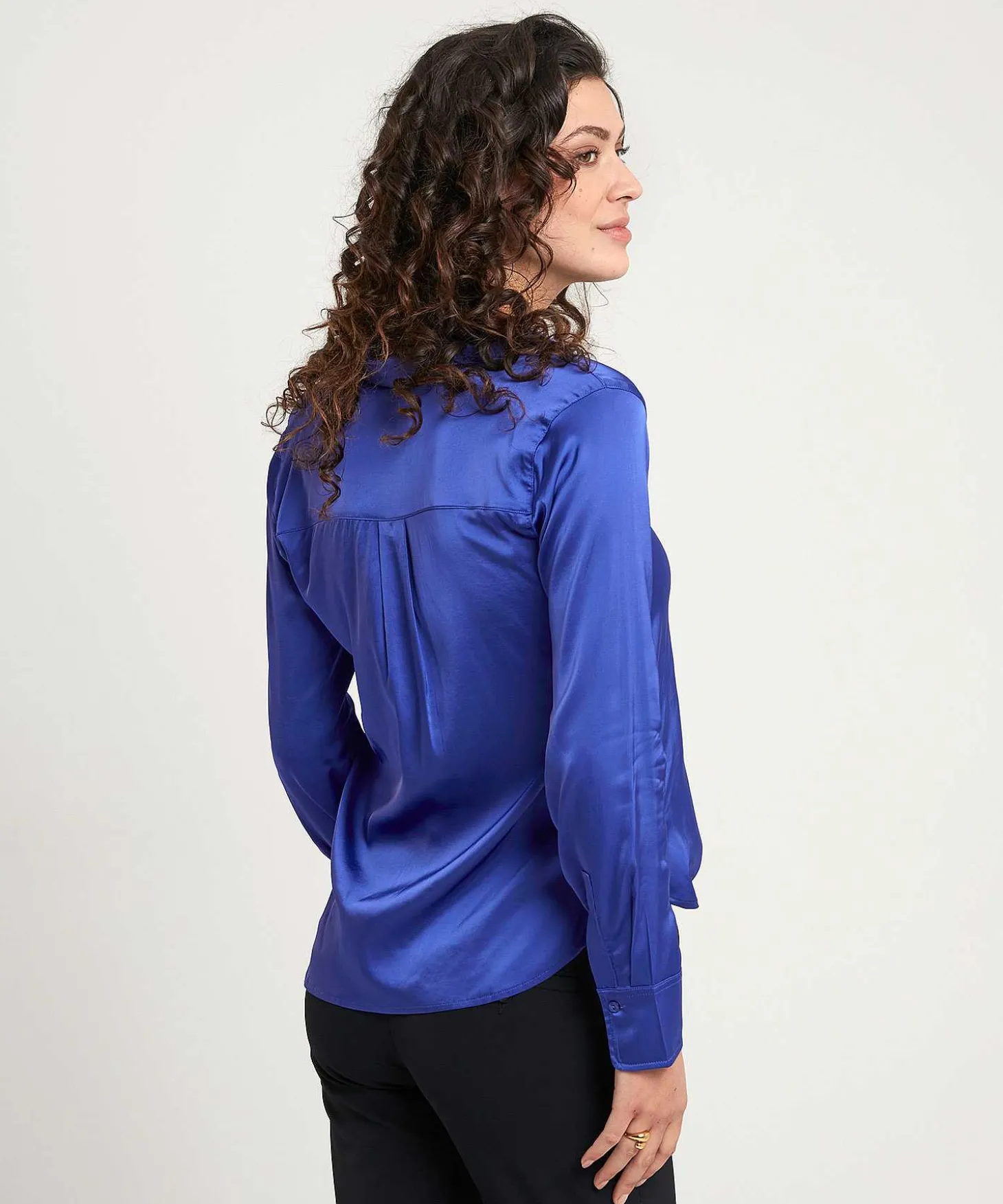 giulia_e_tu_silky_blouse_2-1.webp Silky Blouse*GIULIA E TU Clearance