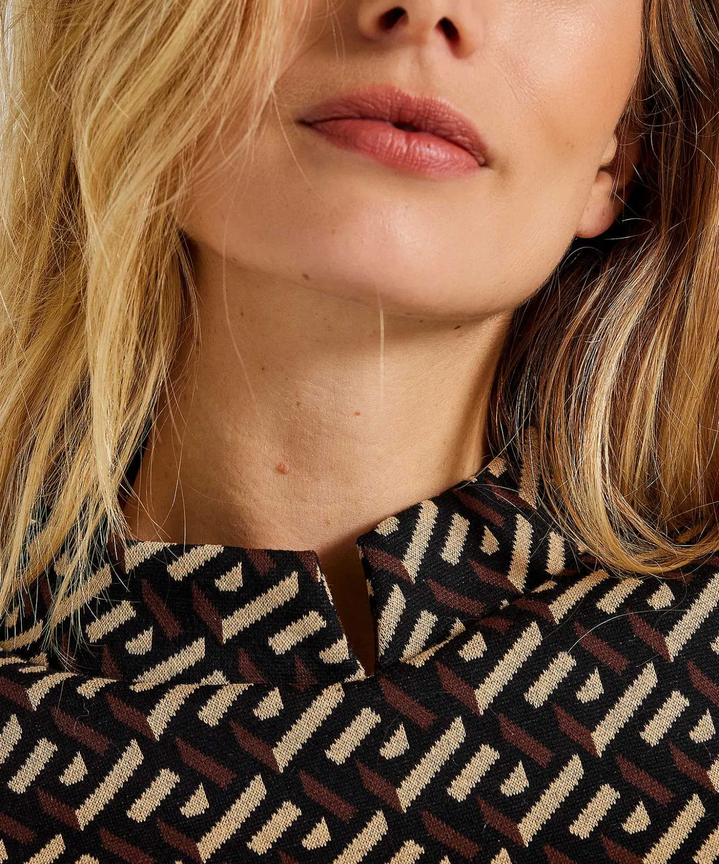 giulia_e_tu_top_graphic_j_2.webp Top Graphic Jacquard*GIULIA E TU Store