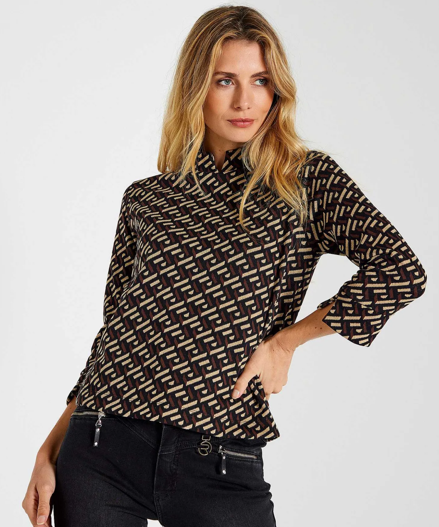 giulia_e_tu_top_graphic_j_4.webp Top Graphic Jacquard*GIULIA E TU Store