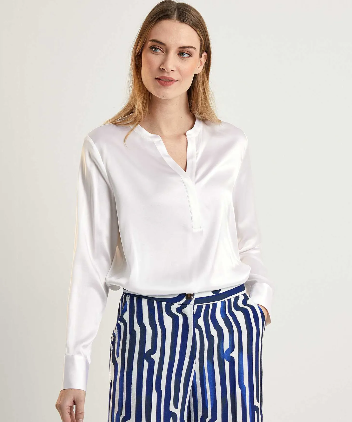 herzens_angelegenheit_sil_1-4.webp Silk Blouse*Herzen's Angelegenheit New