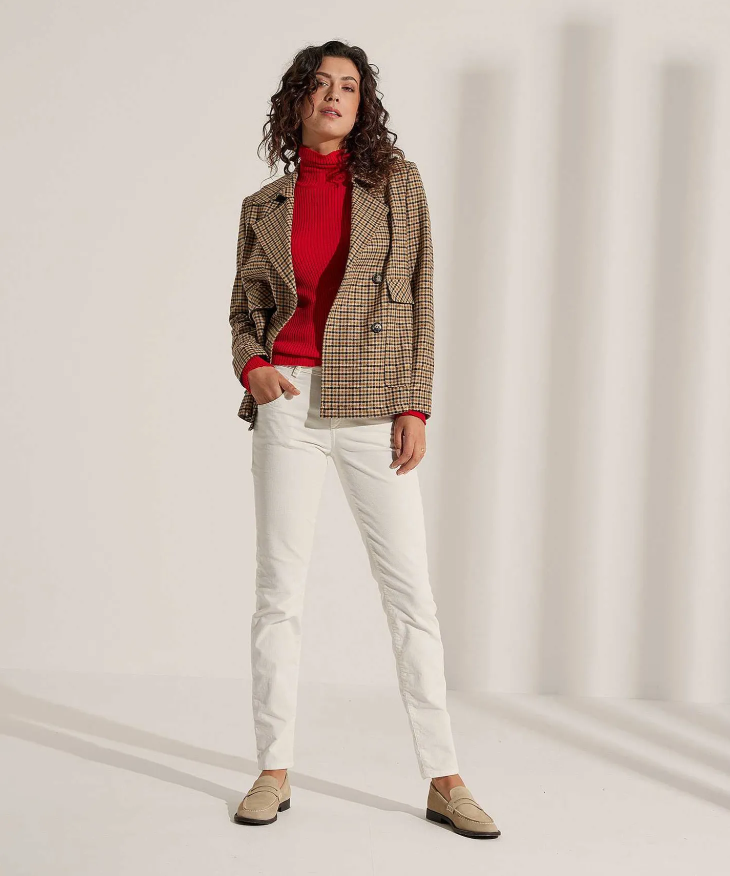 jane_lushka_turtleneck_ri_1.webp Turtleneck Rib Buttons*Jane Lushka Outlet