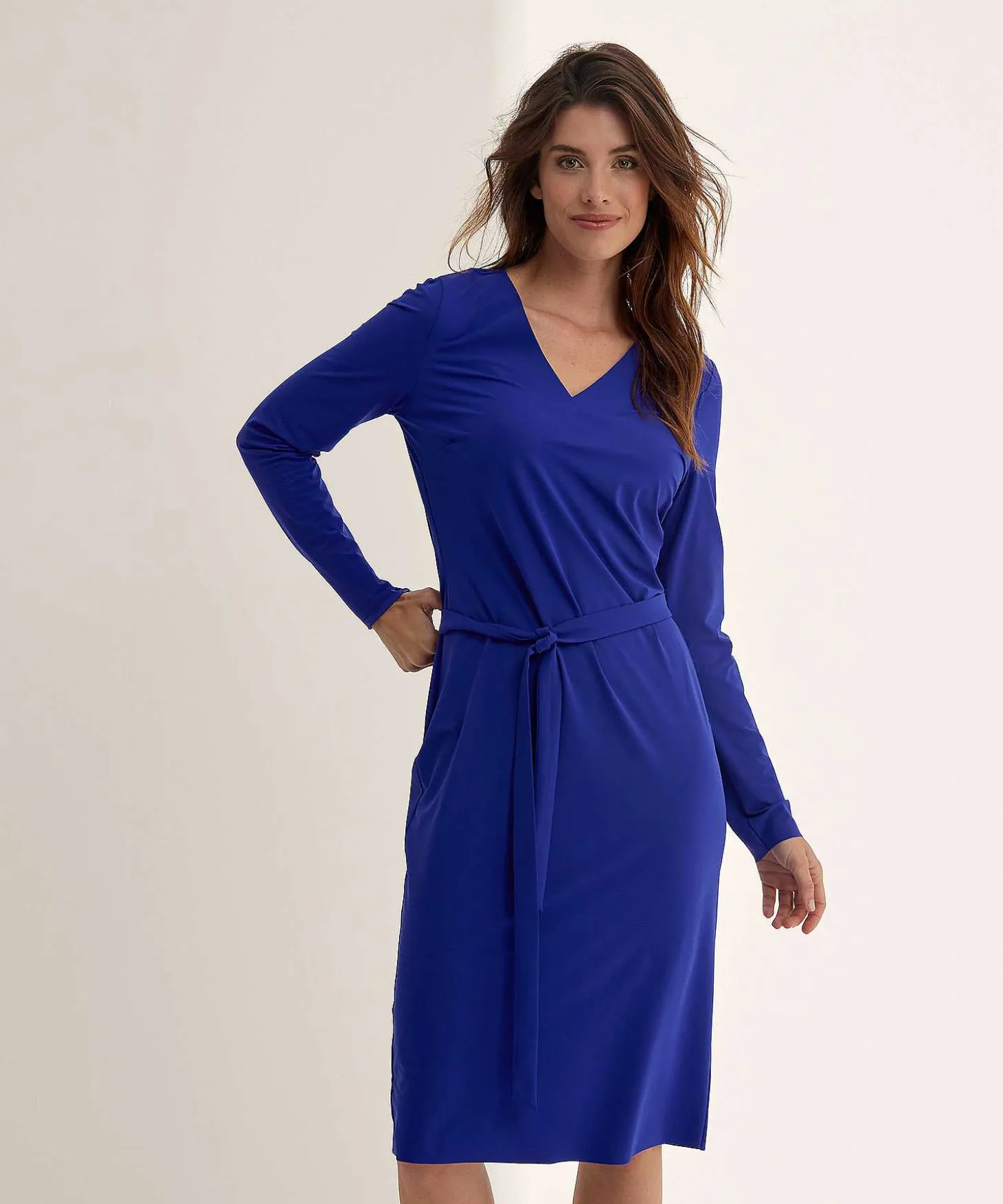 japan_tky_dress_vneck_tra_2.webp Dress V-Neck Travel Fabric Nyka*Japan TKY Sale