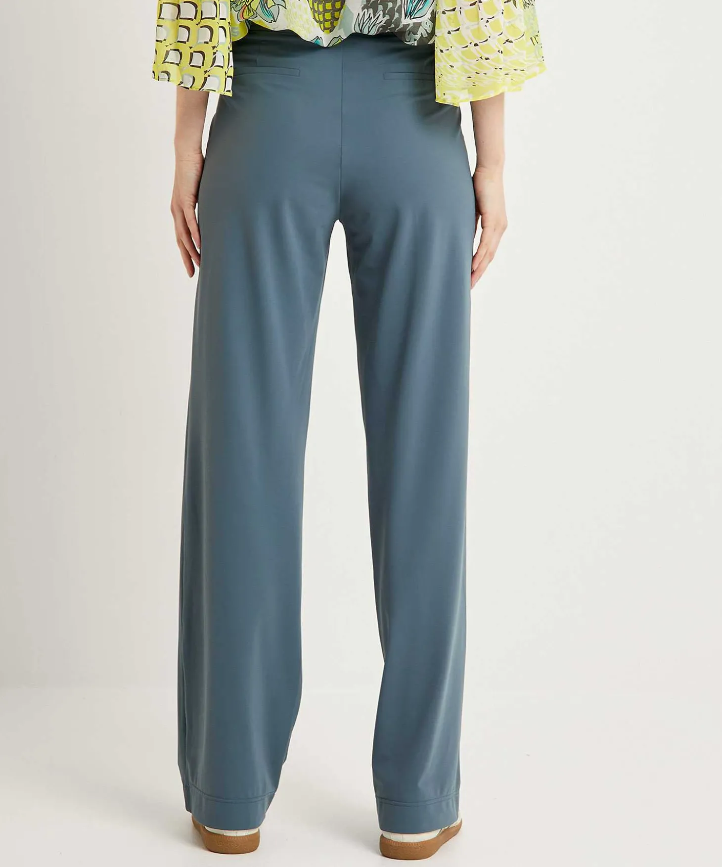 japan_tky_straight_fit_pa_1.webp Straight Fit Pants Travel Fabric Taro*Japan TKY Shop