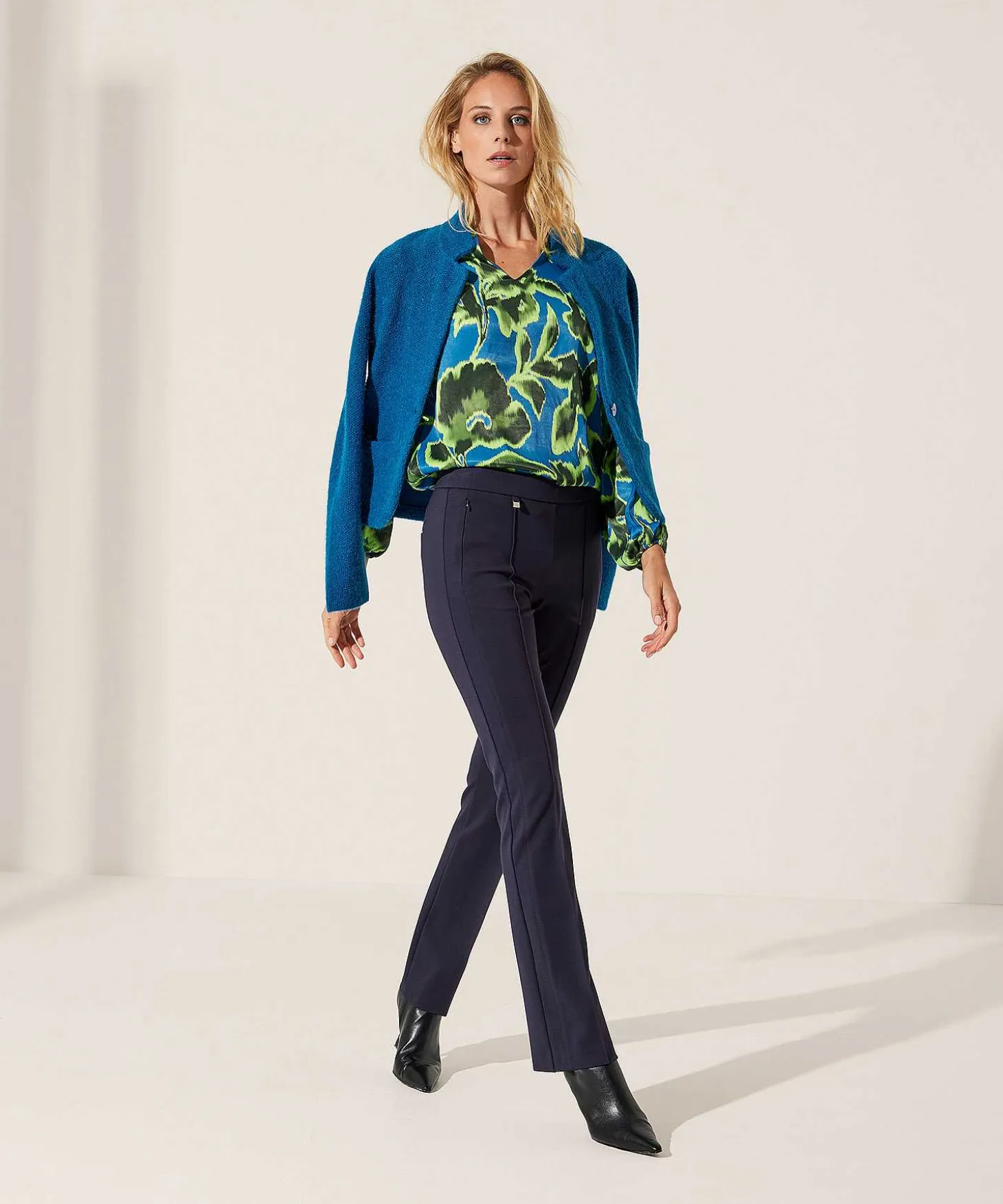kyra_blazer_vest_kathleen_0.webp Blazer Vest Kathleen*KYRA Online