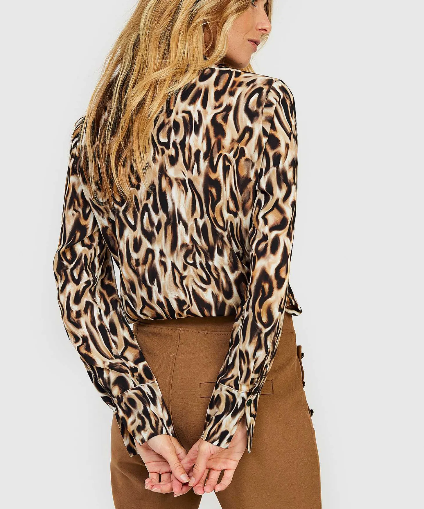 kyra_blouse_crepe_animal__1.webp Blouse Crepe Animal Print Beline*KYRA Store
