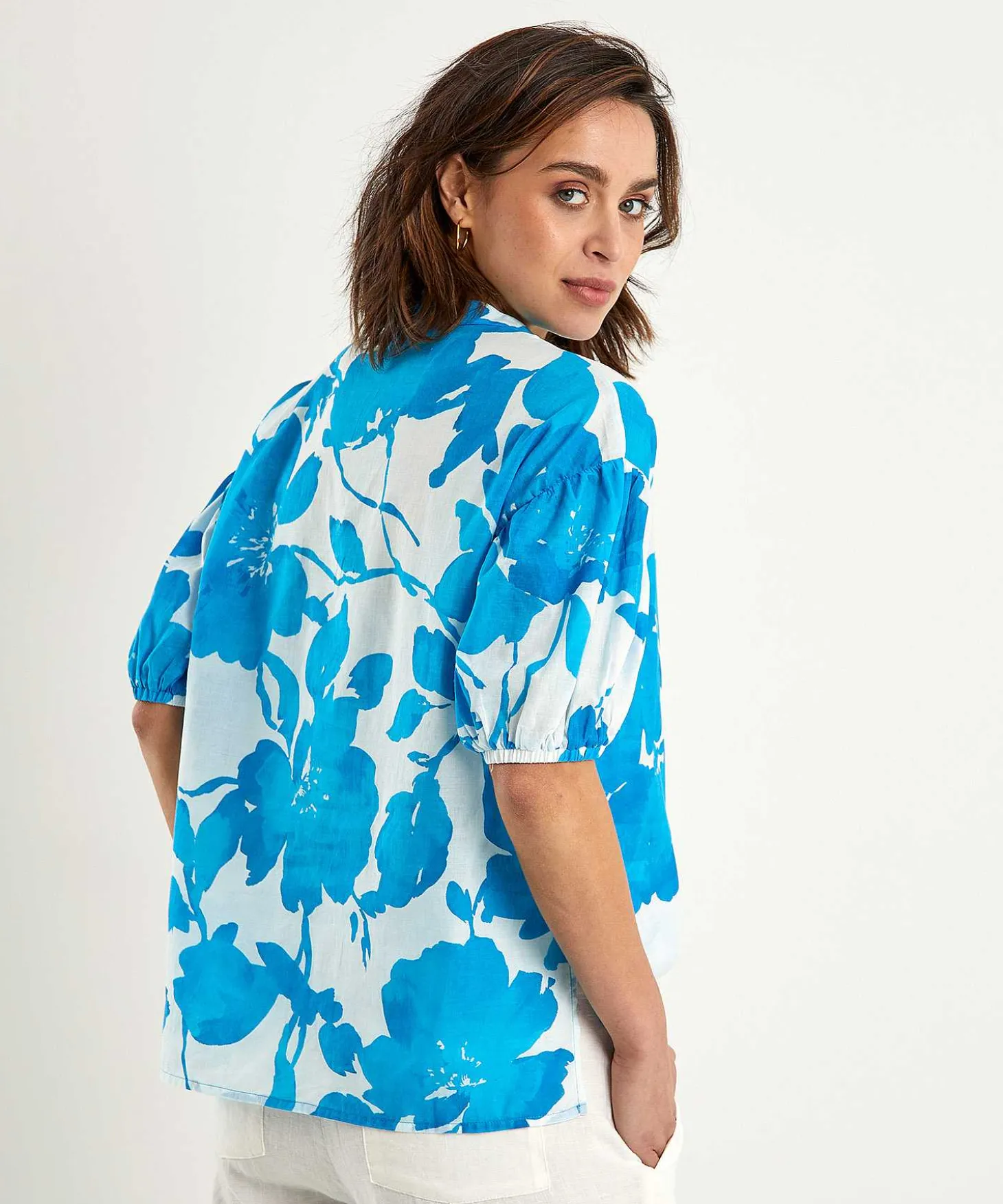 kyra_cotton_voile_blouse__0.webp Cotton Voile Blouse Flowers Bea*KYRA New