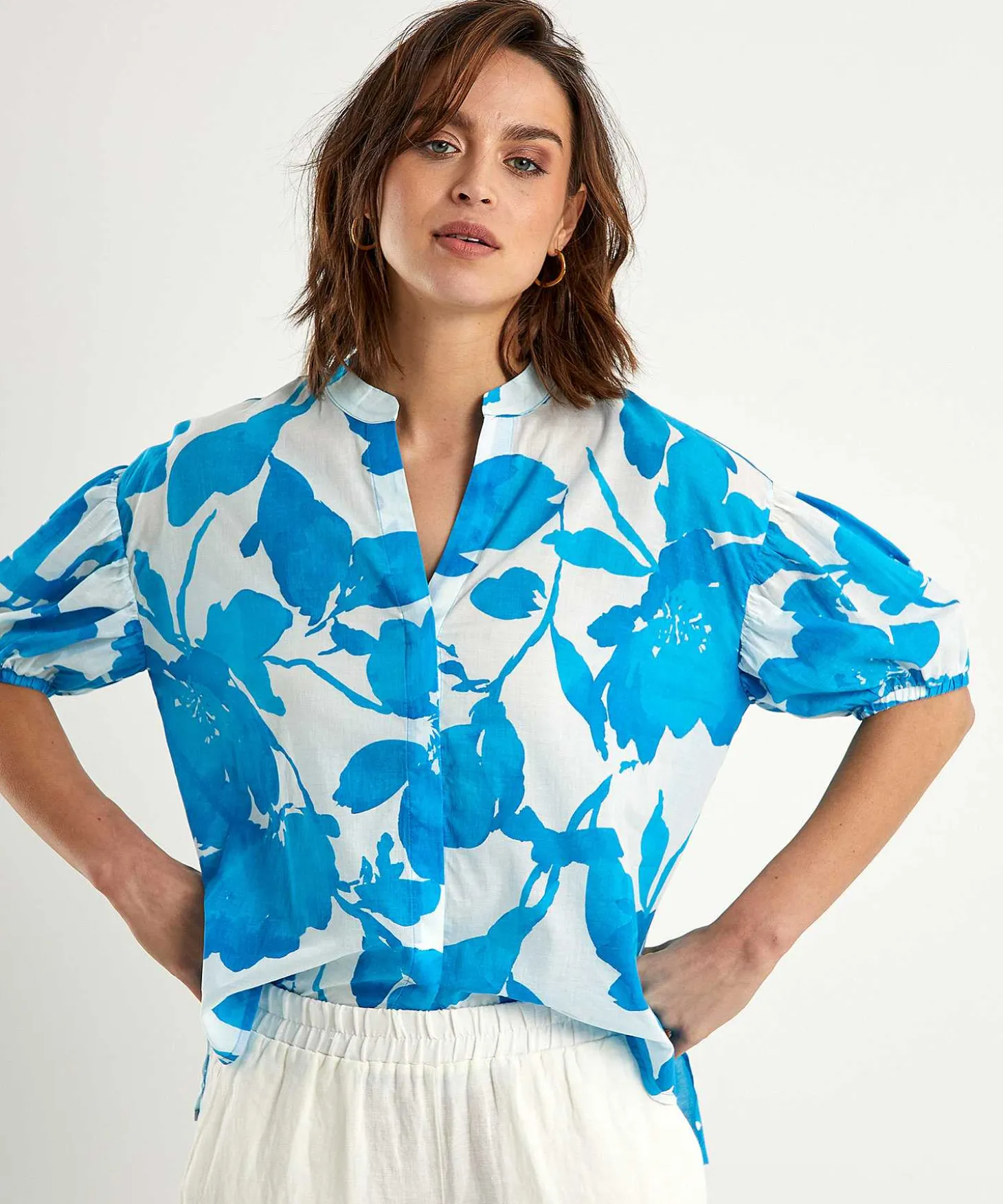 kyra_cotton_voile_blouse__1.webp Cotton Voile Blouse Flowers Bea*KYRA New