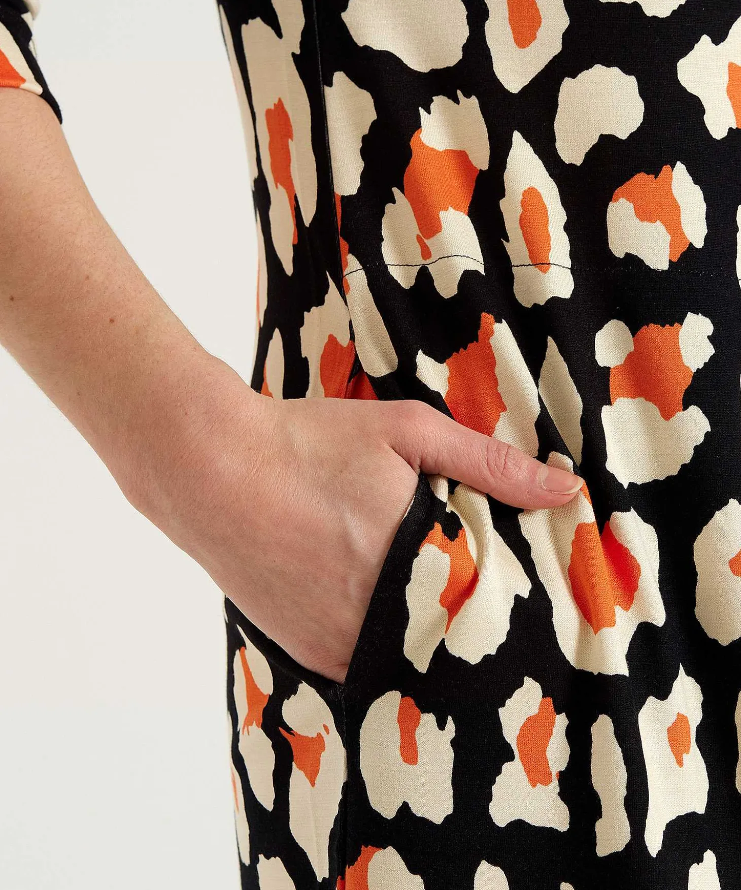 kyra_dress_animal_print_l_3.webp Dress Animal Print Lilja*KYRA Clearance