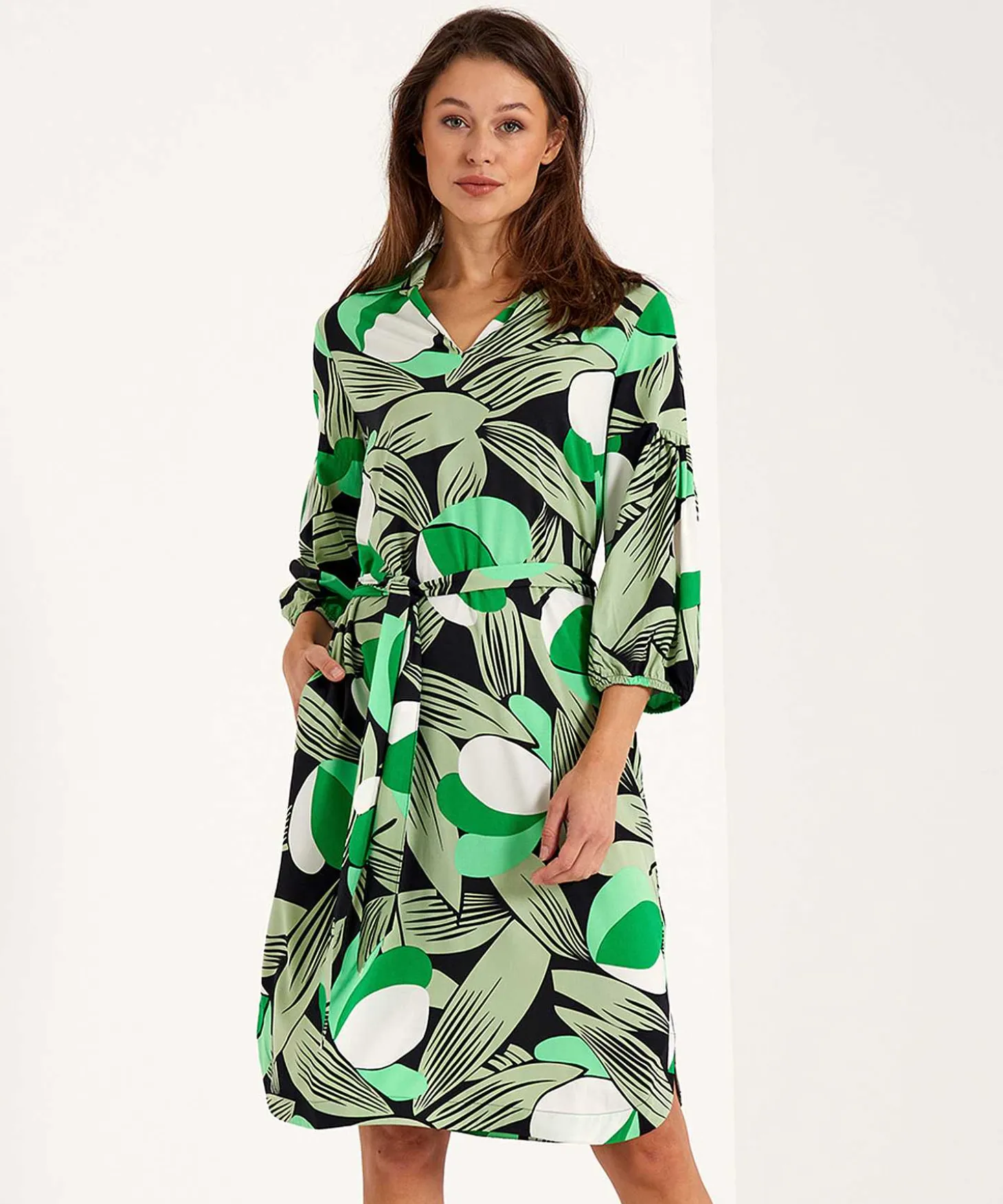 kyra_dress_modern_flower__2.webp Dress Modern Flower Babette*KYRA Shop