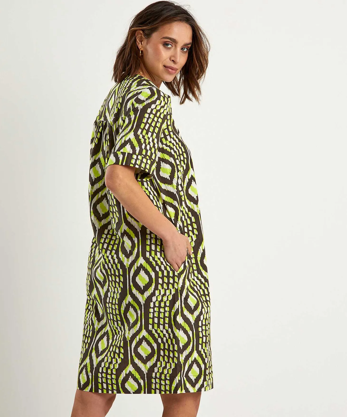 kyra_linen_mix_dress_ikat_0.webp Linen Mix Dress Ikat Print Melissa*KYRA Shop