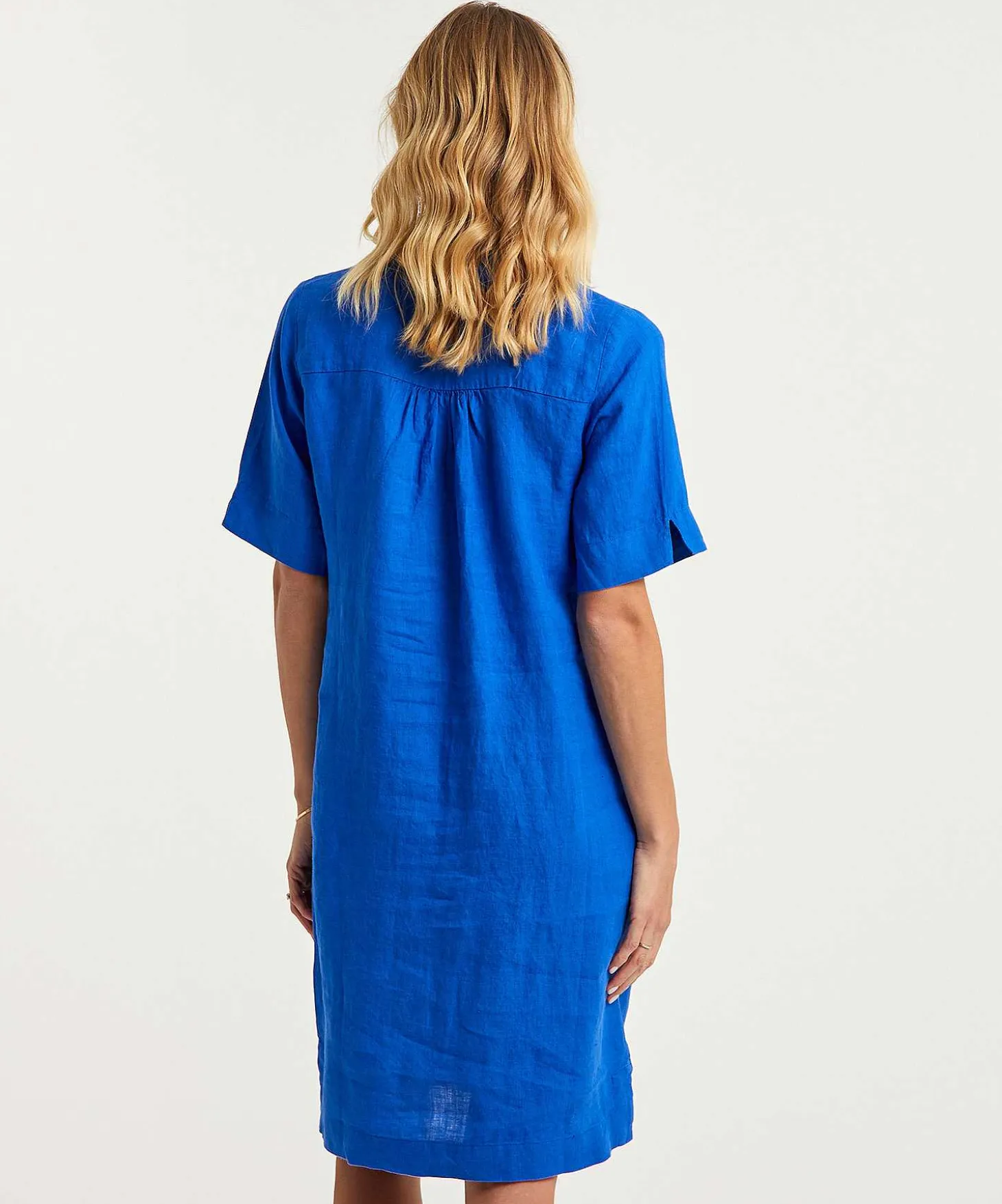 kyra_linen_shirt_dress_la_3-1.webp Linen Shirt Dress Laura*KYRA Online