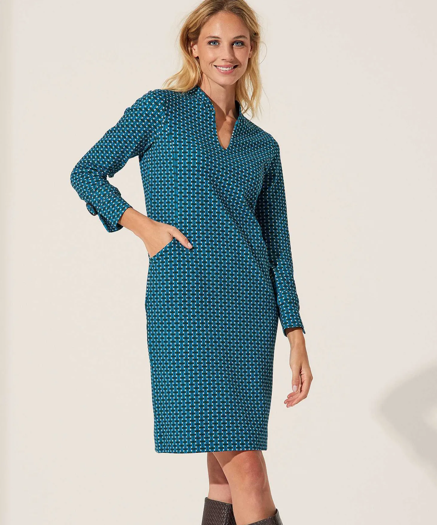kyra_multicolor_structure_3-1.webp Multicolor Structure Dress Fauna*KYRA Outlet