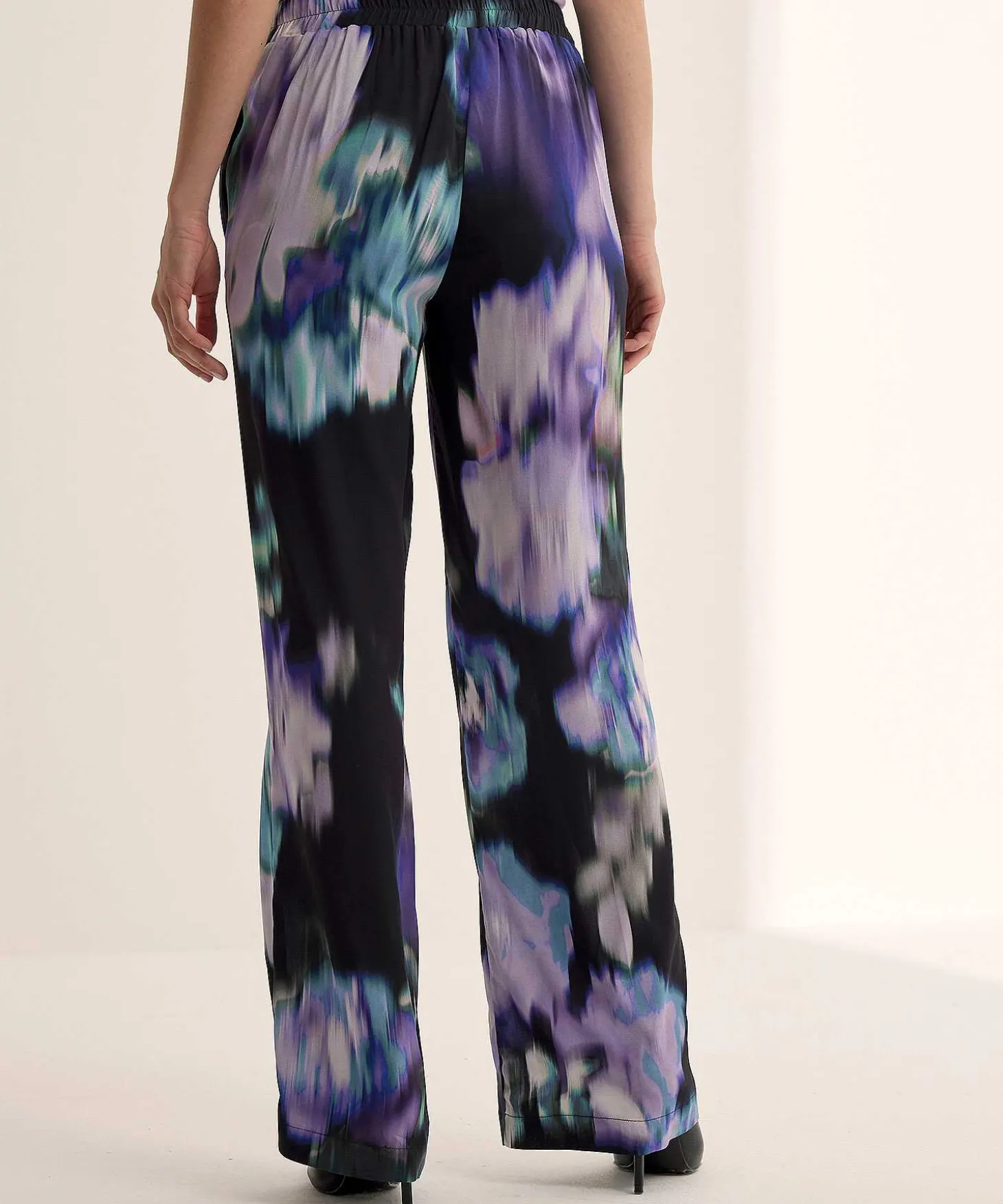 kyra_pants_flower_arista_2.webp Pants Flower Arista*KYRA Discount